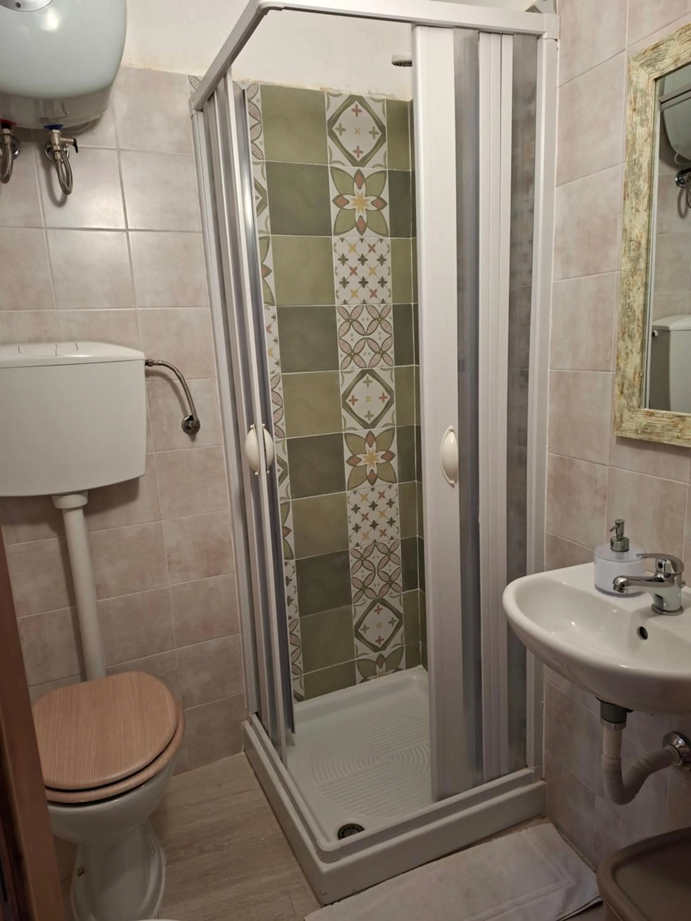 Bathroom in Archetto Bianco