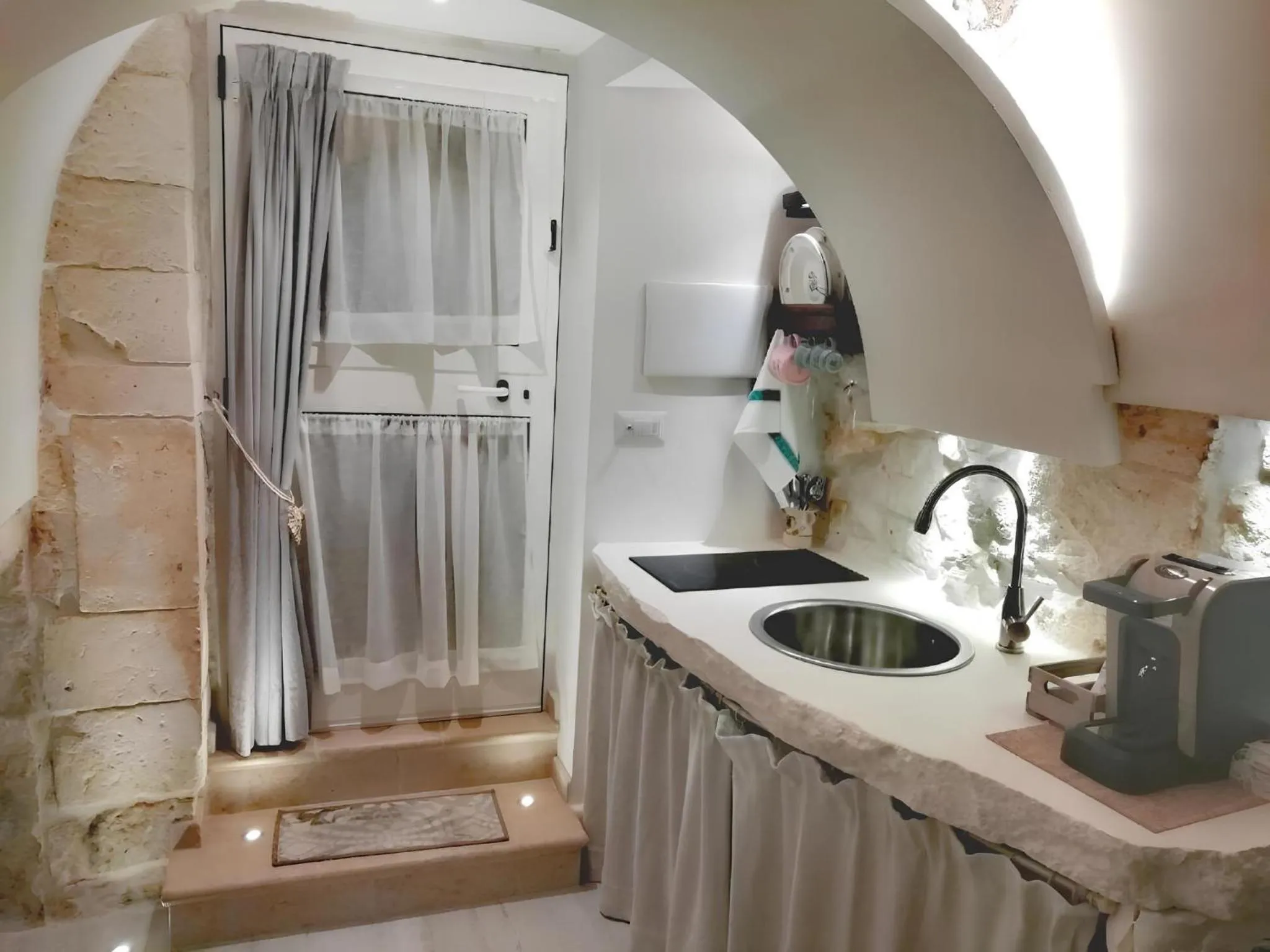 kitchen in Archetto Bianco