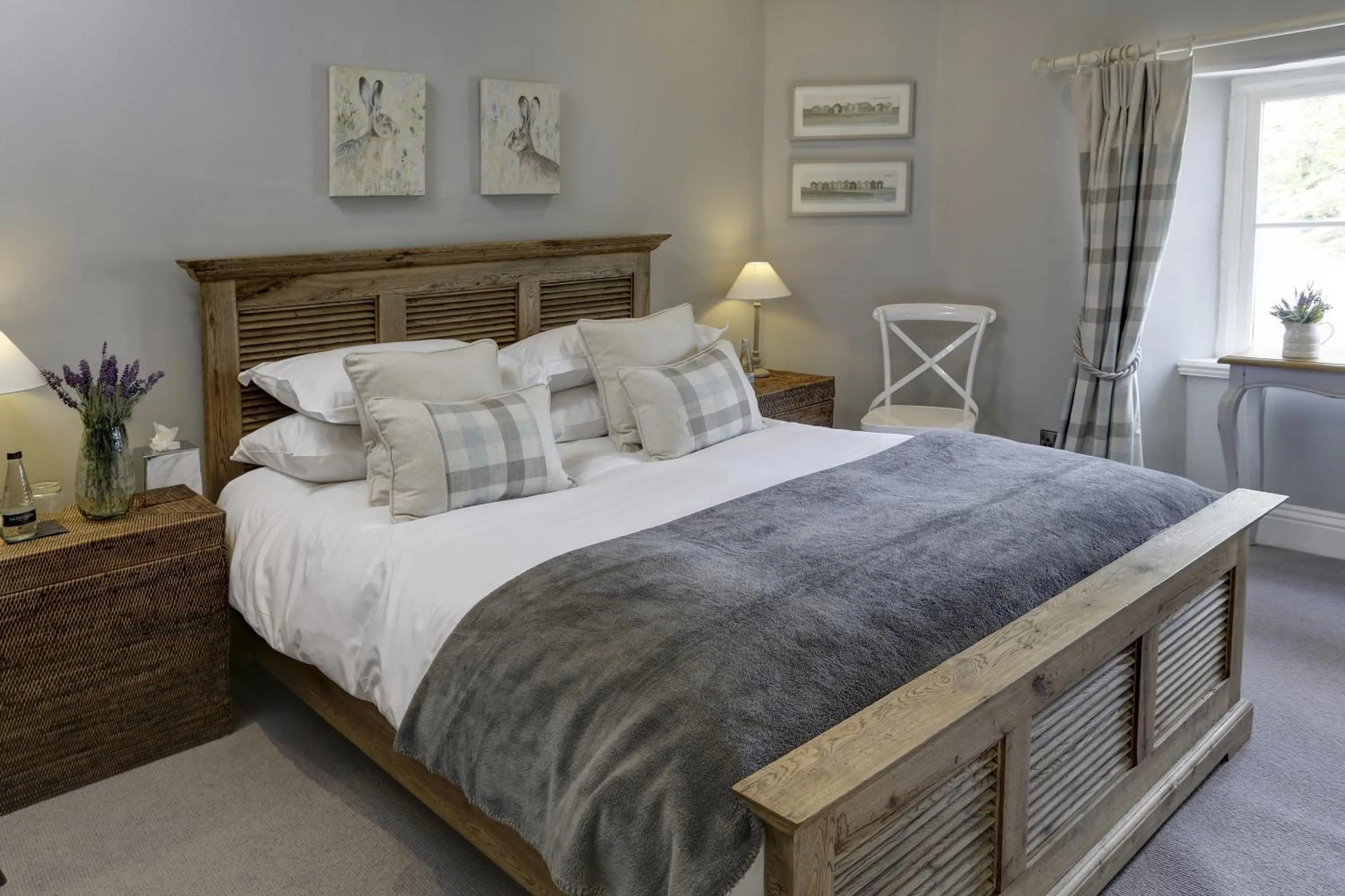 Bedroom, Bed in Falcon Manor Hotel