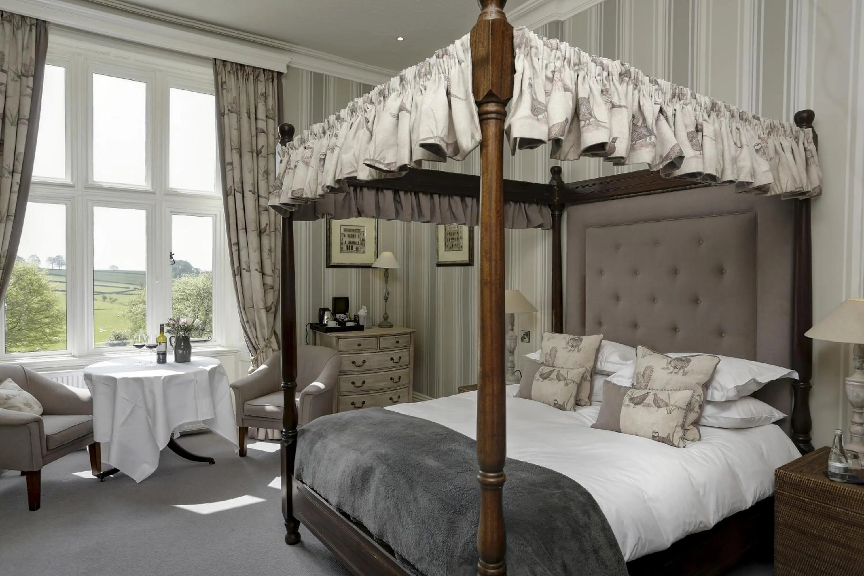 Bedroom, Bed in Falcon Manor Hotel