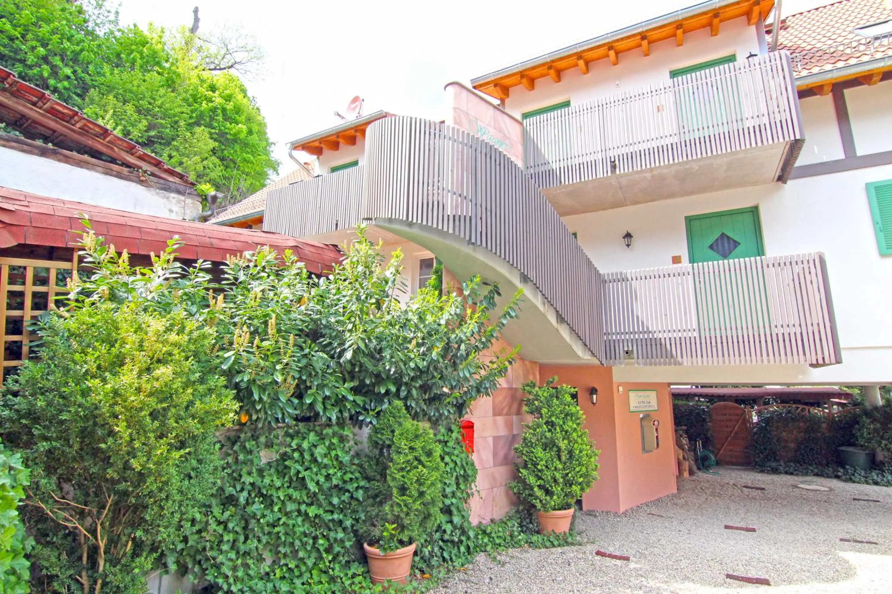 Facade/entrance in SCHUSTERjunge Aparthotel