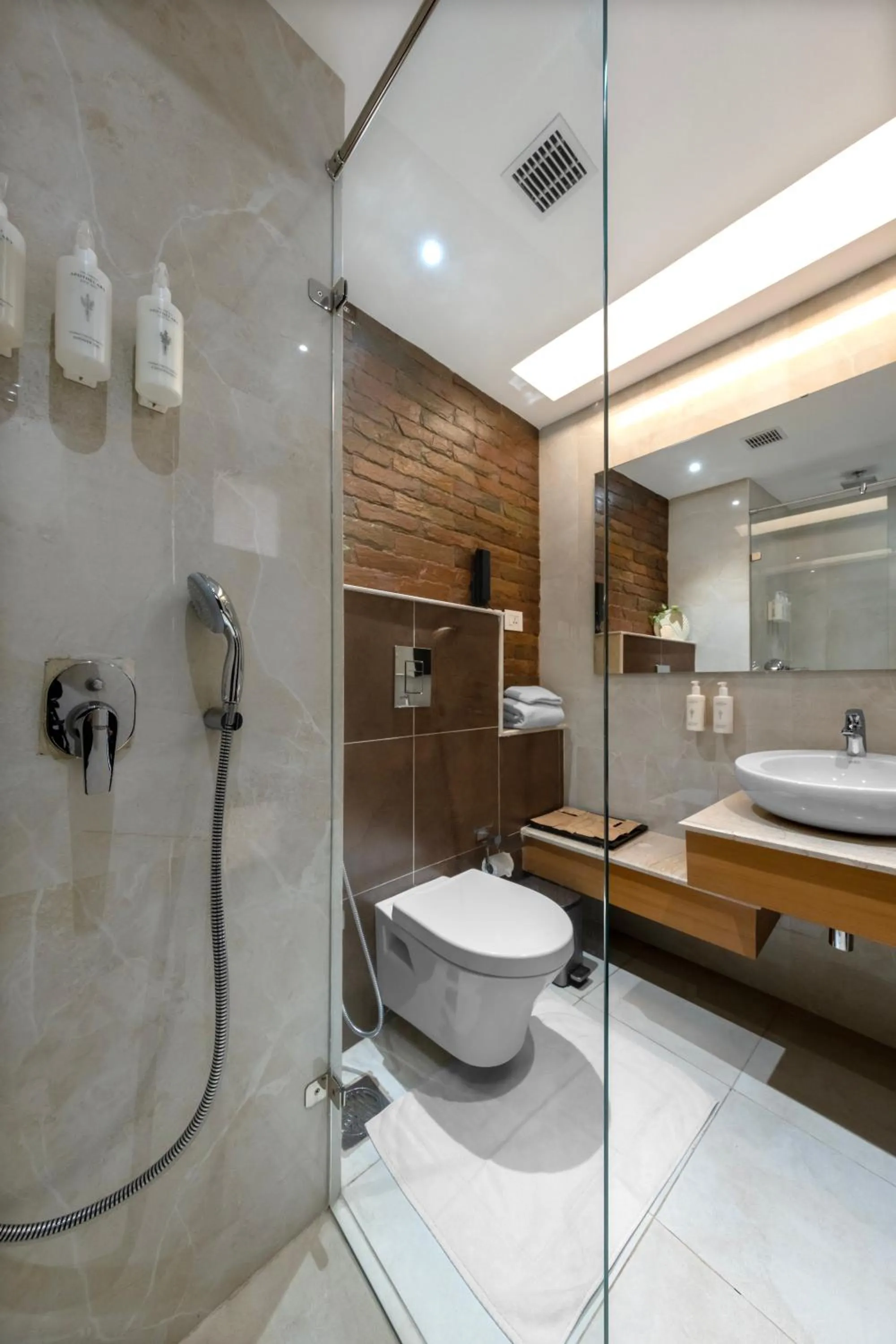 Bathroom in TIARA by MPS