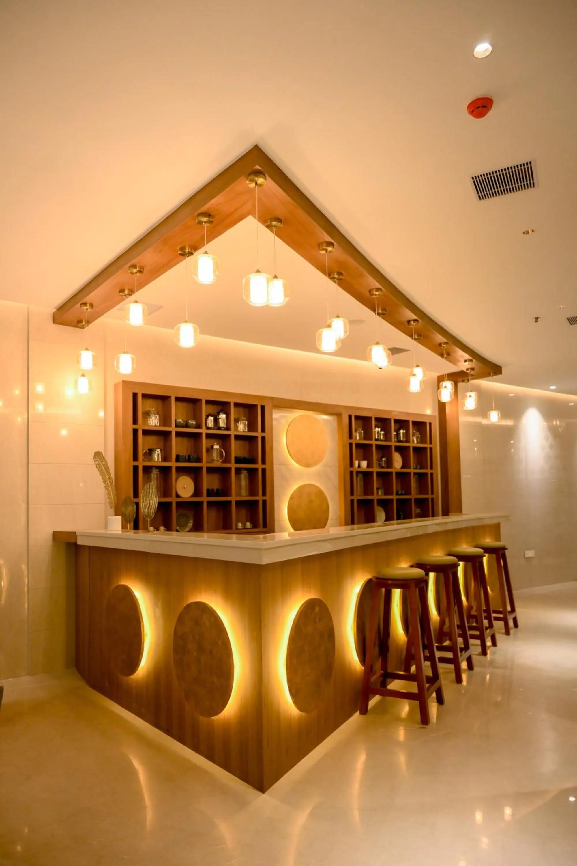 Restaurant/places to eat in TIARA by MPS