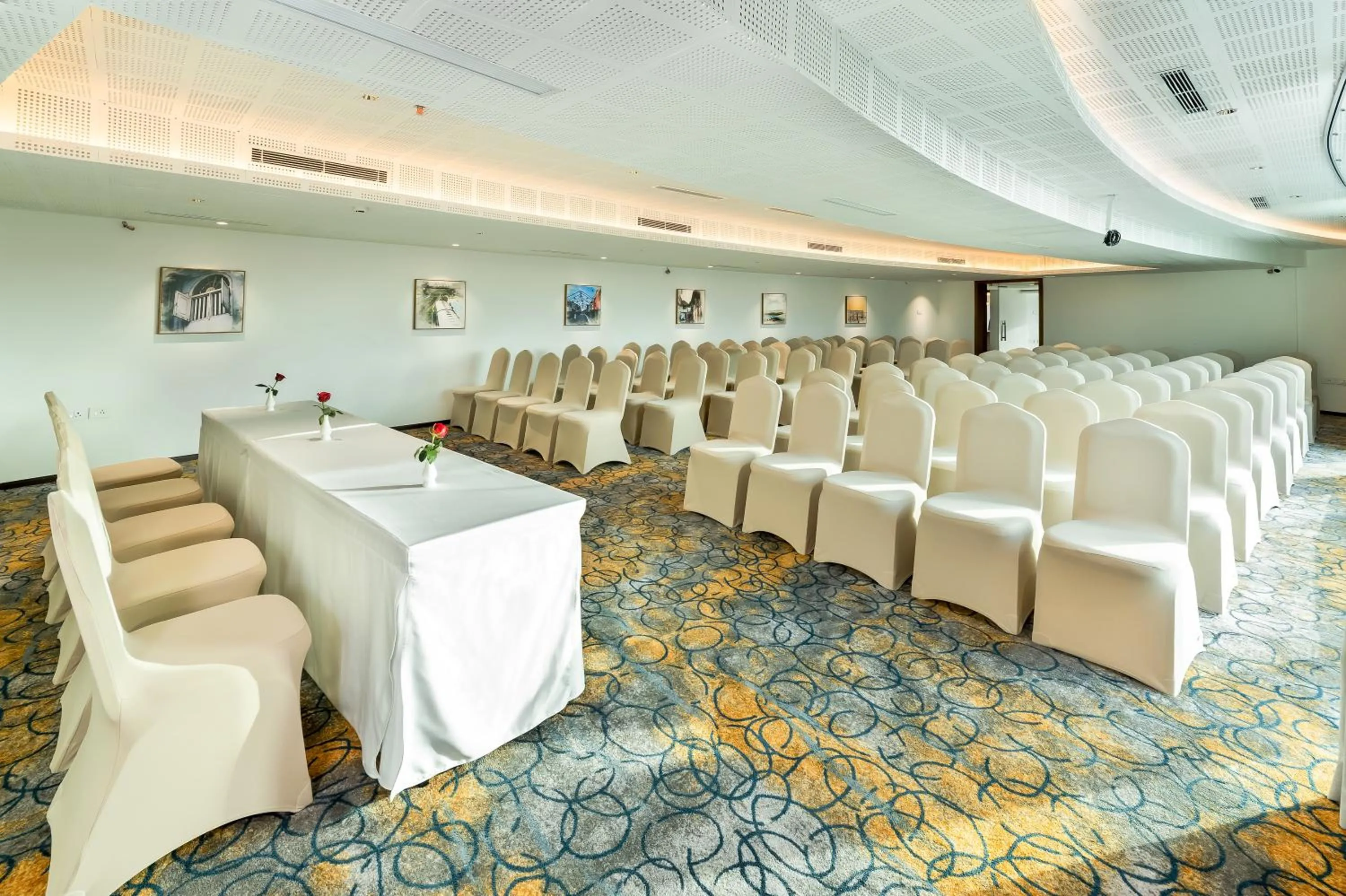 Meeting/conference room in TIARA by MPS