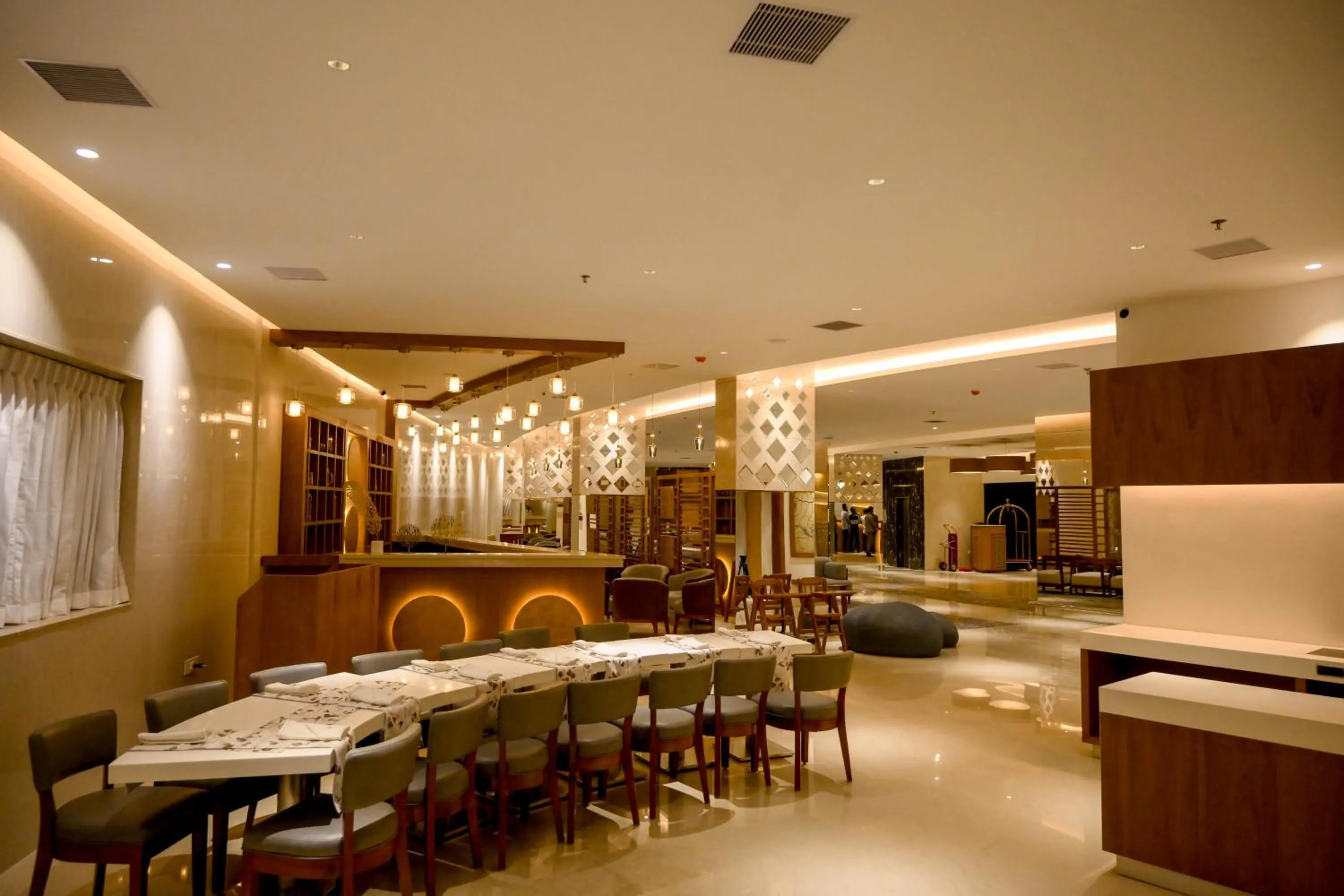 Restaurant/places to eat in TIARA by MPS