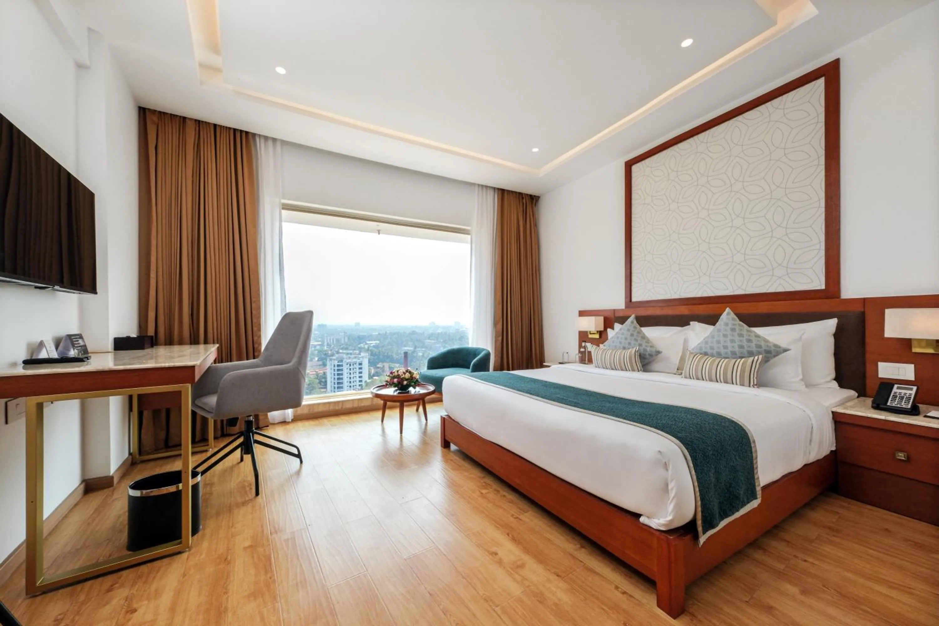 Photo of the whole room, Bed in TIARA by MPS