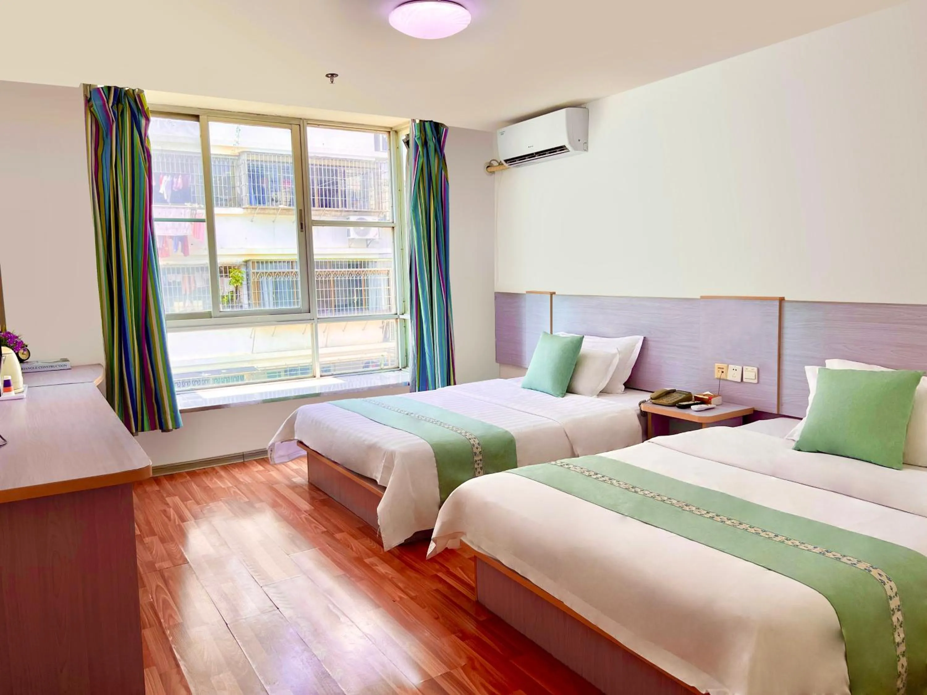 Bedroom in M Hotel Xiamen Haicang Maqing Road Metro Station