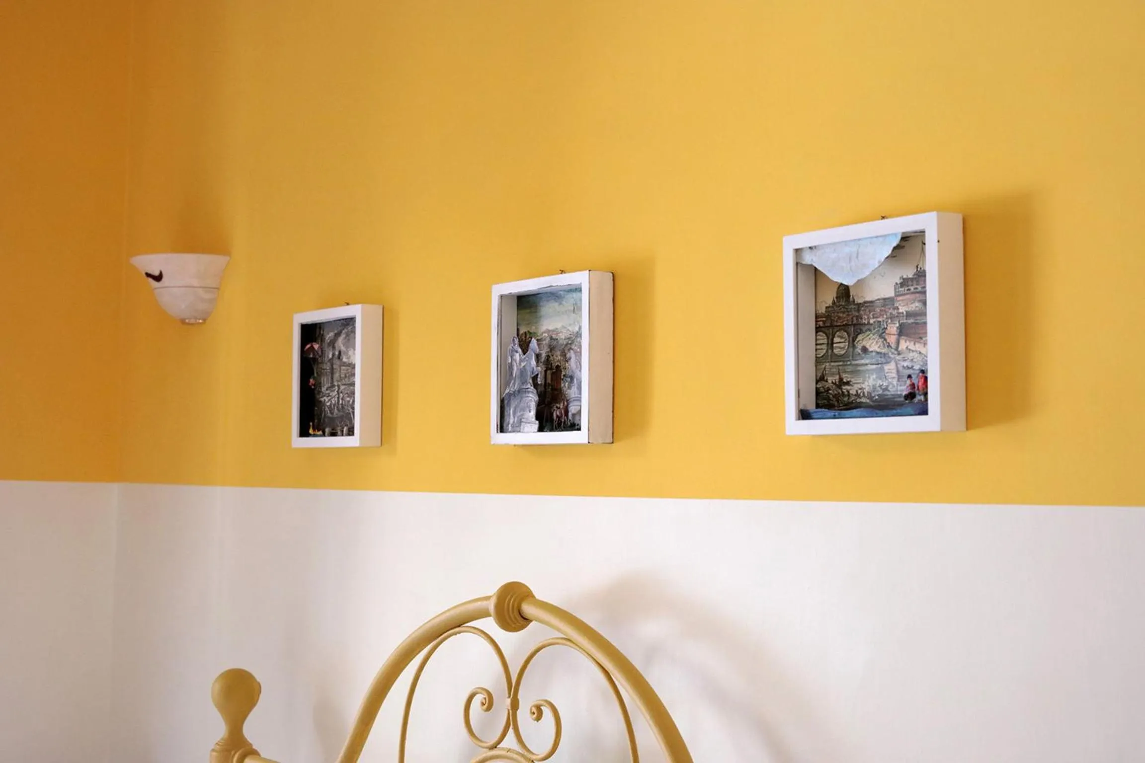 Decorative detail in Trastevere Dream House