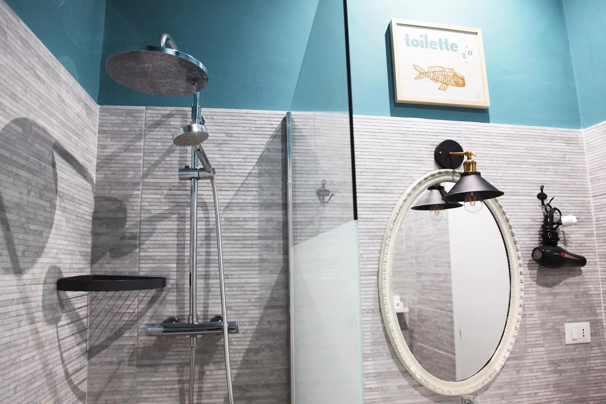 Shower in Trastevere Dream House