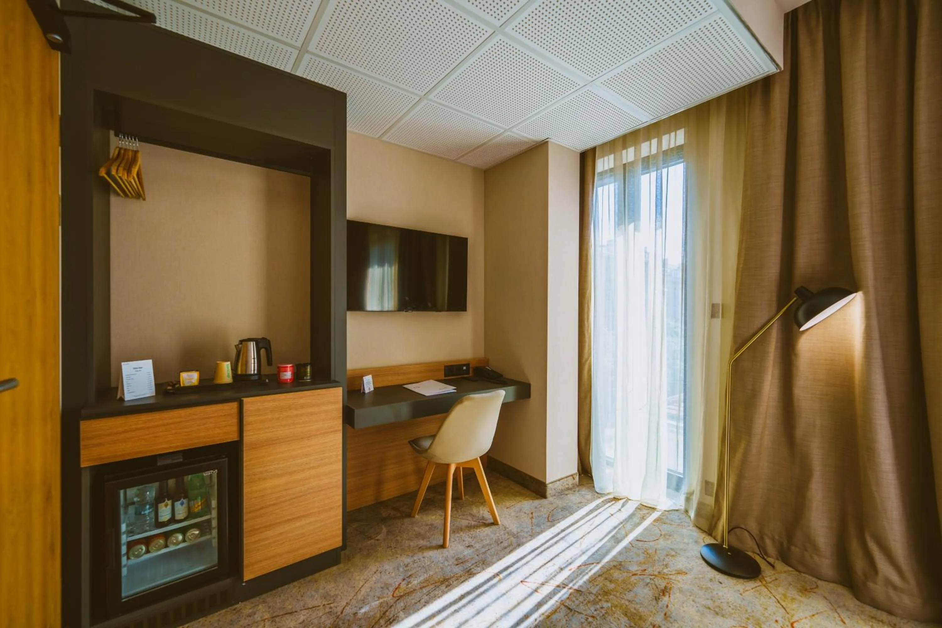 TV and multimedia in B1 Downtown Hotel