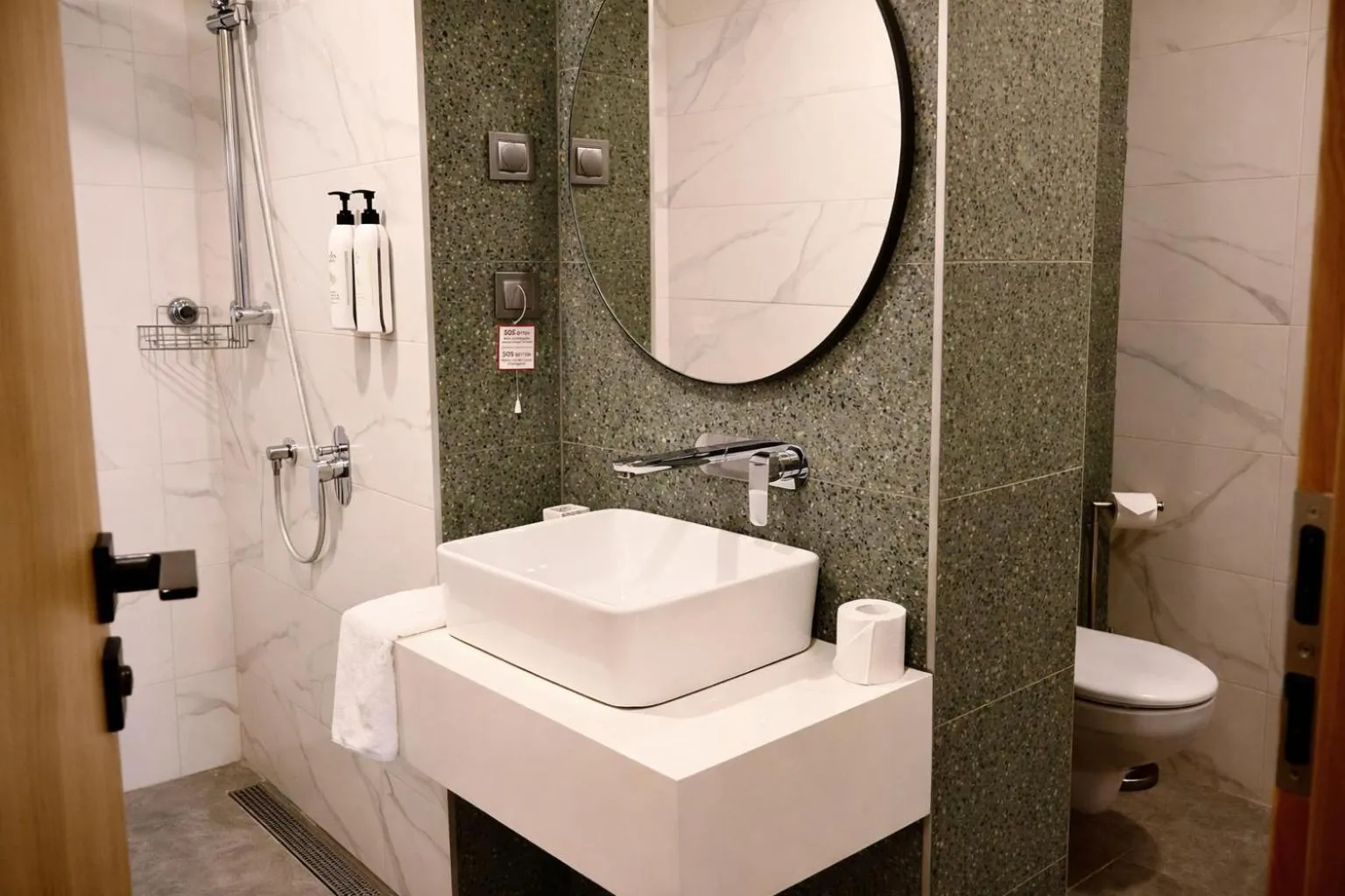 Shower in B1 Downtown Hotel, Sofia