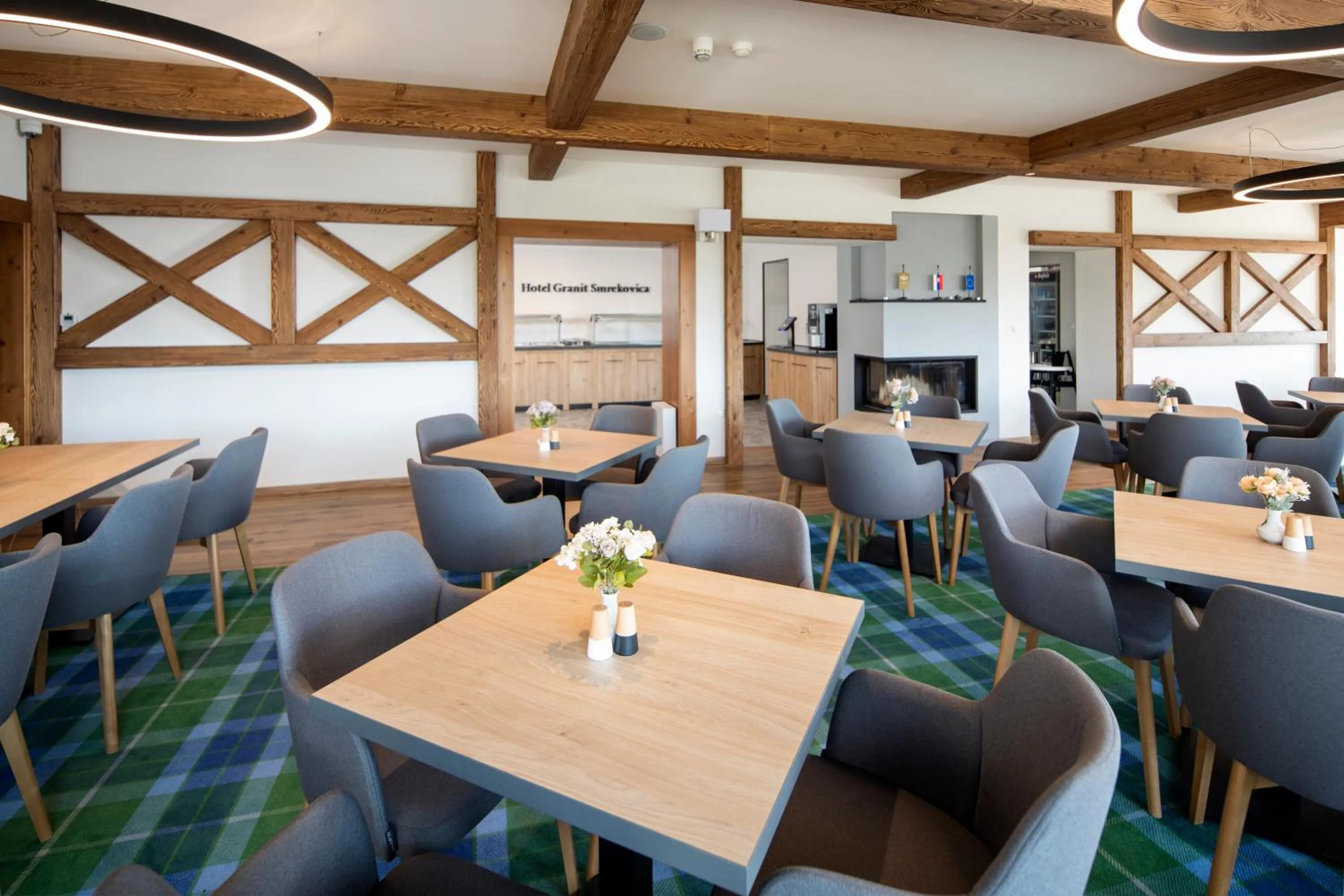 Restaurant/places to eat in Hotel Granit Smrekovica