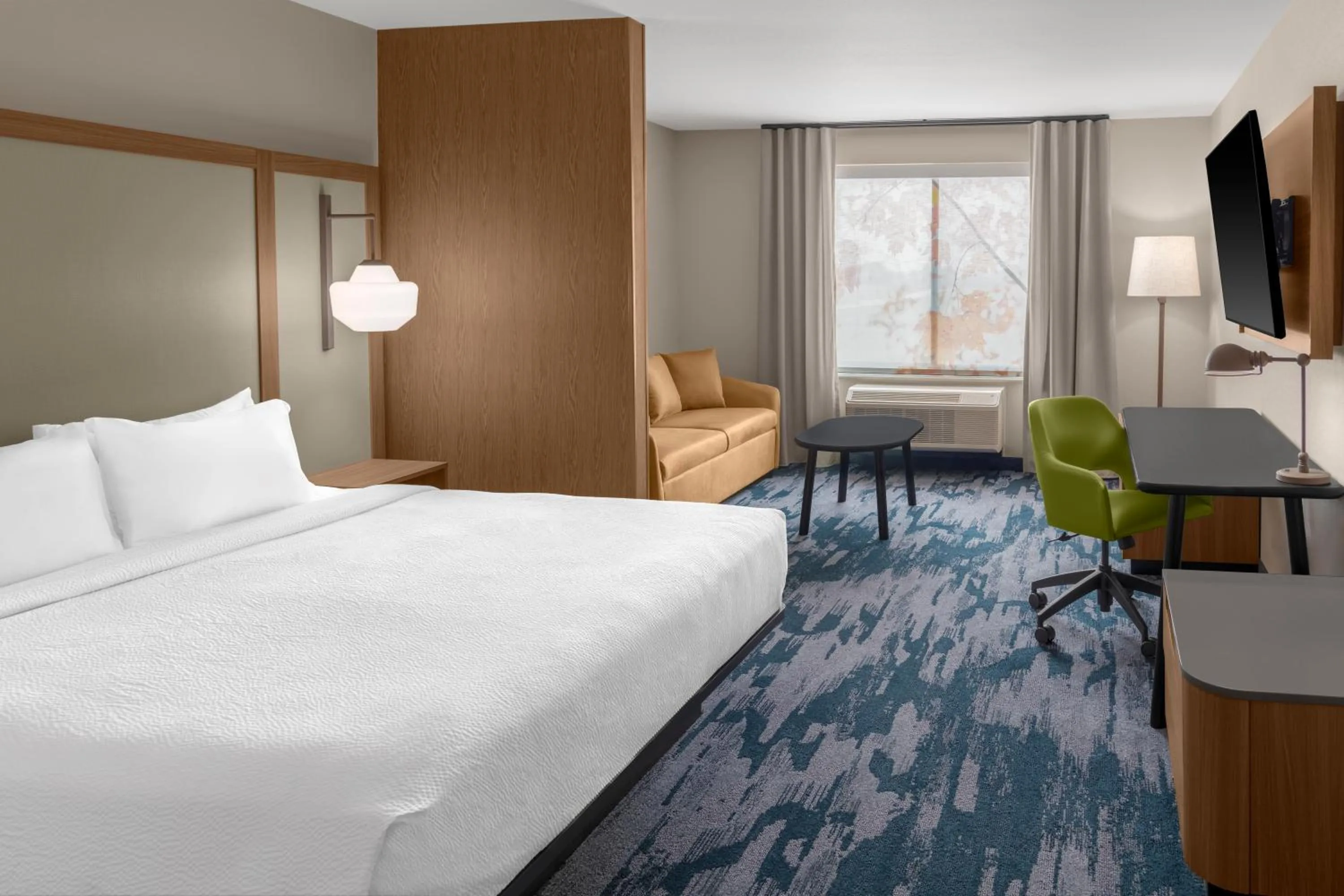 Bed in Fairfield by Marriott Inn & Suites Norwalk
