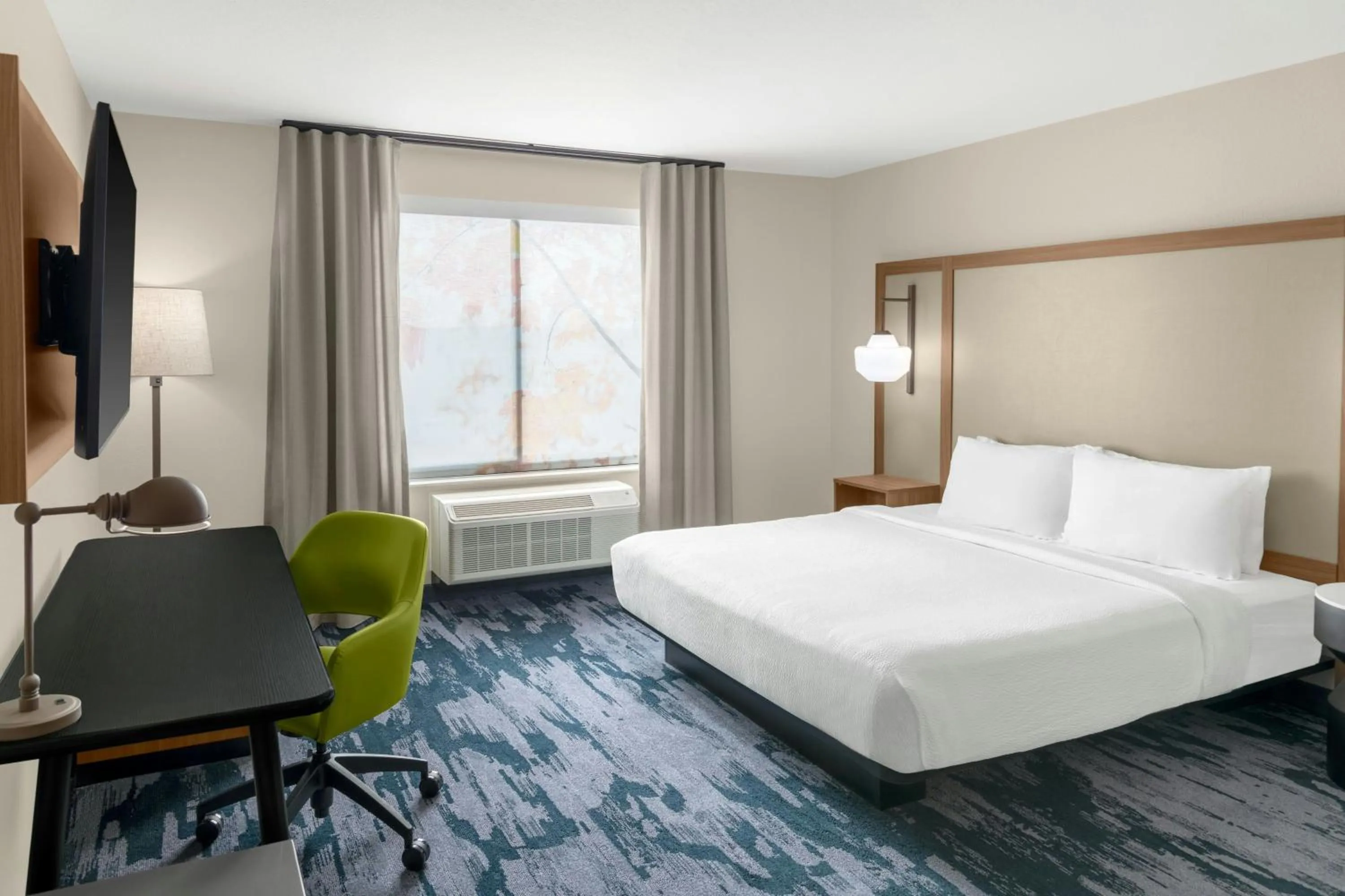 Photo of the whole room, Bed in Fairfield by Marriott Inn & Suites Norwalk