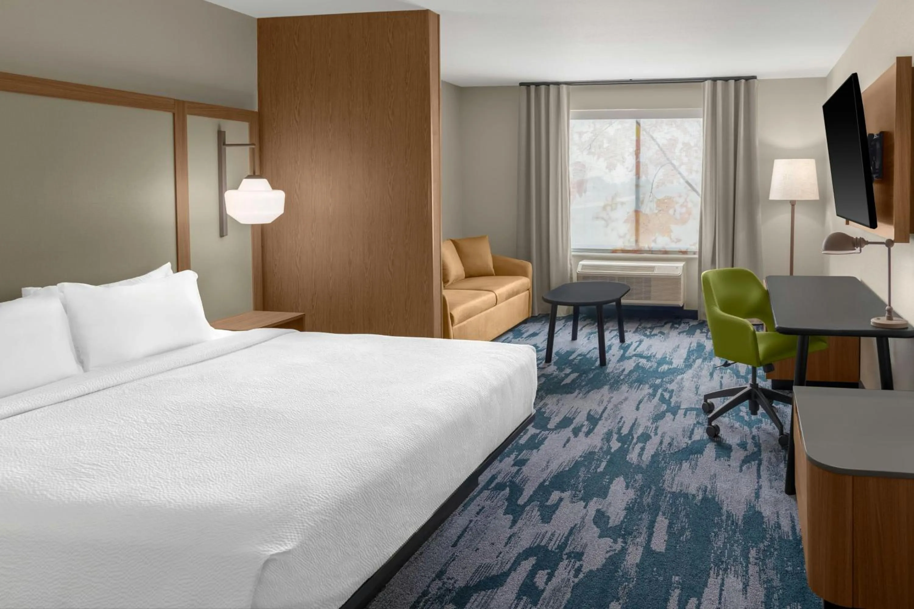 Photo of the whole room, Bed in Fairfield by Marriott Inn & Suites Norwalk