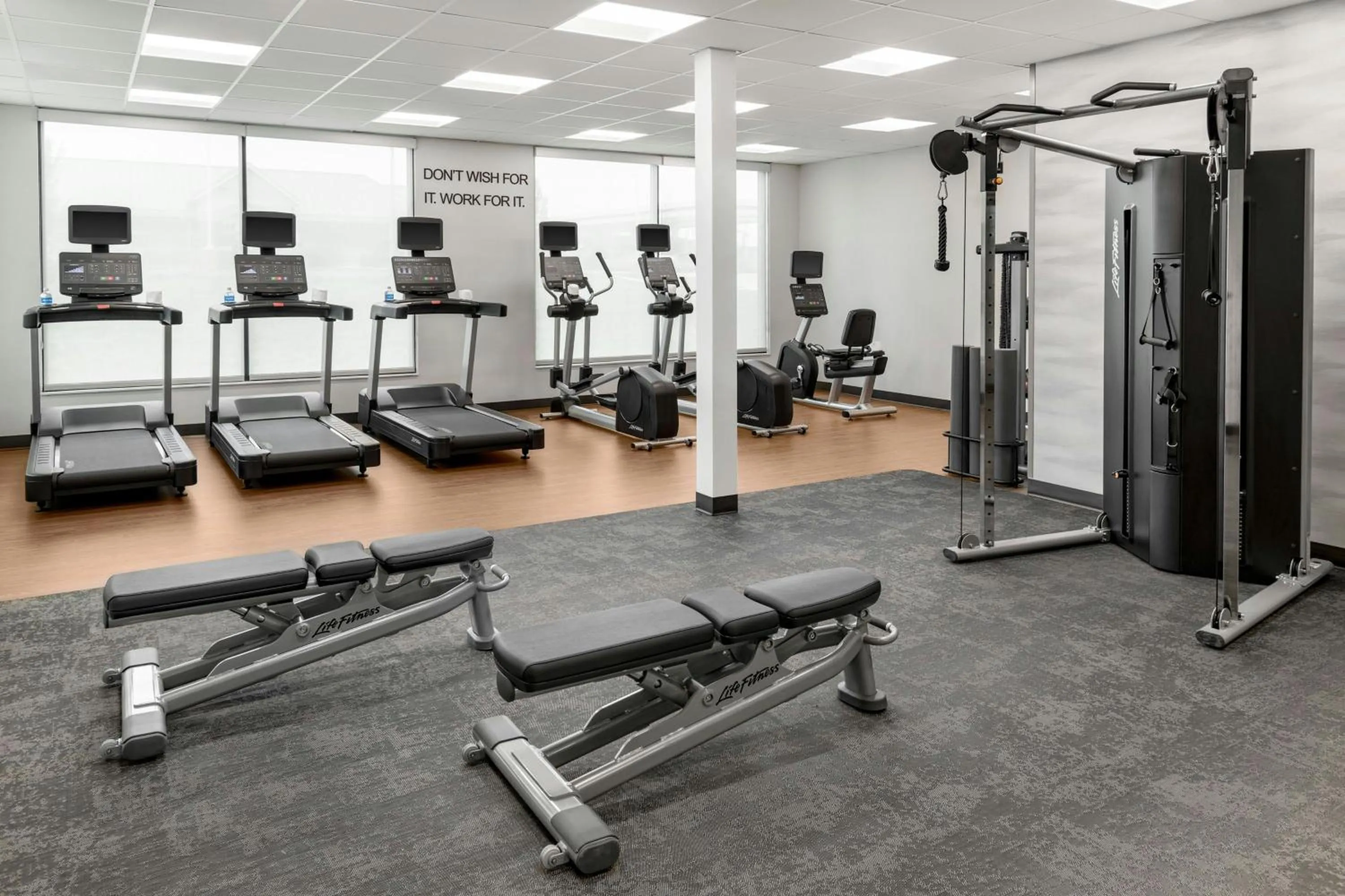 Fitness centre/facilities in Fairfield by Marriott Inn & Suites Norwalk