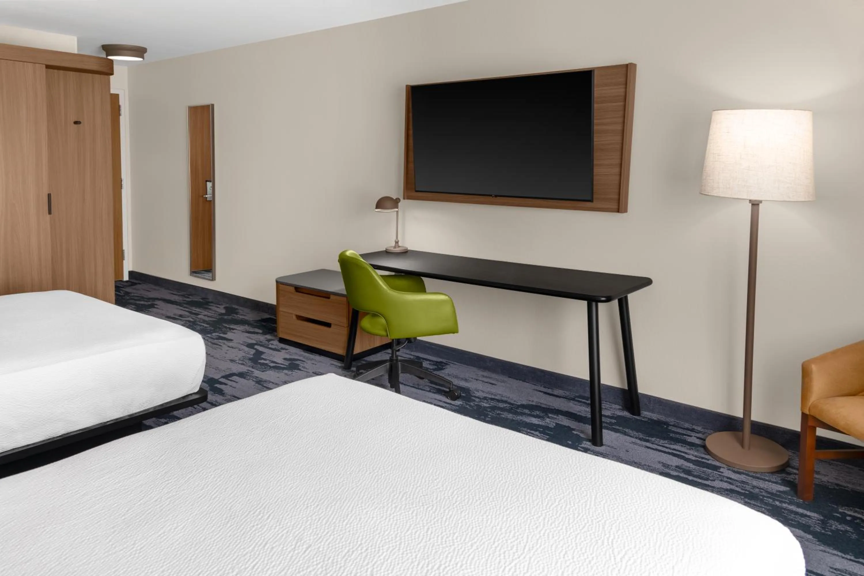 TV and multimedia, Bed in Fairfield by Marriott Inn & Suites Norwalk