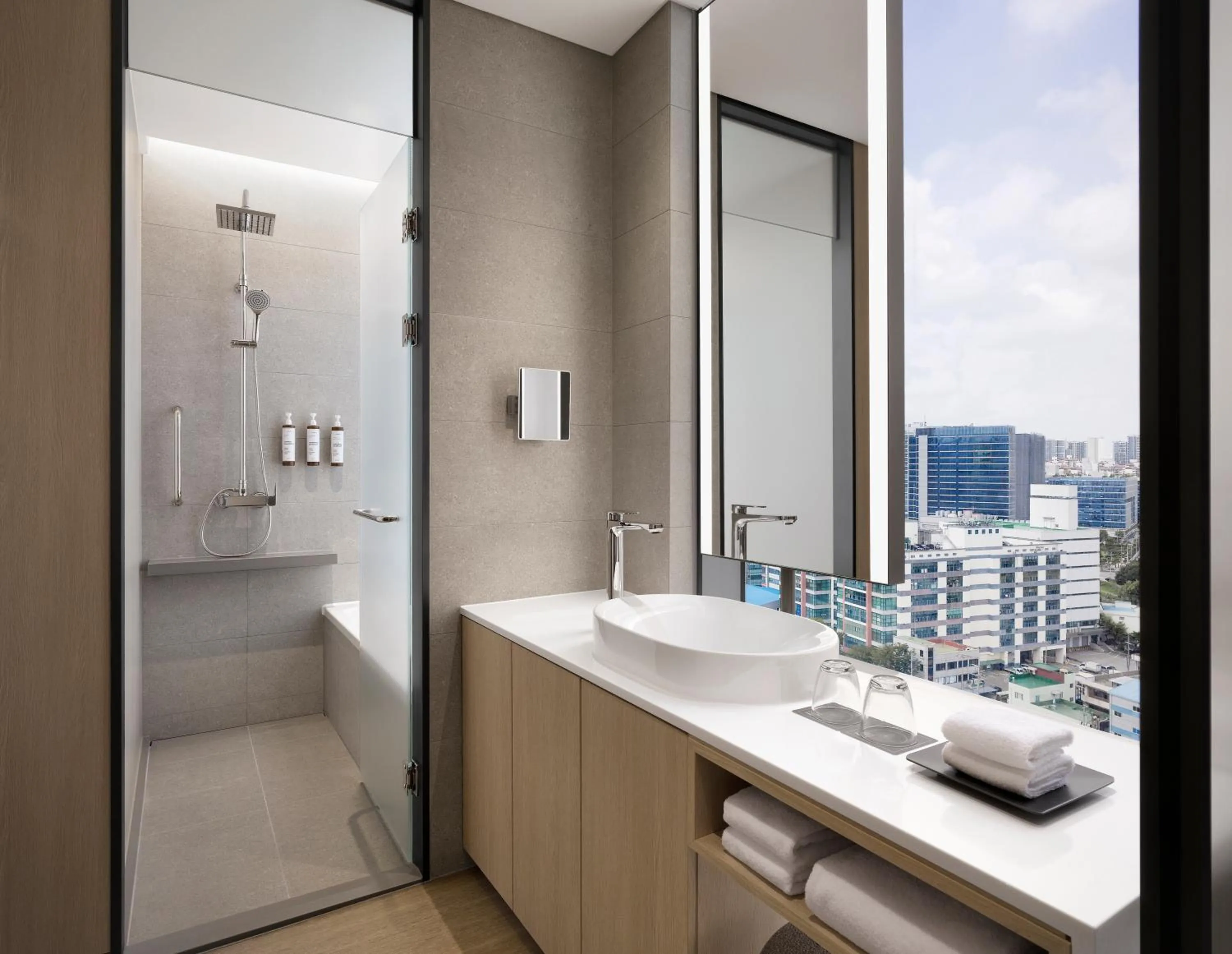 Shower in AC Hotel by Marriott Seoul Geumjeong