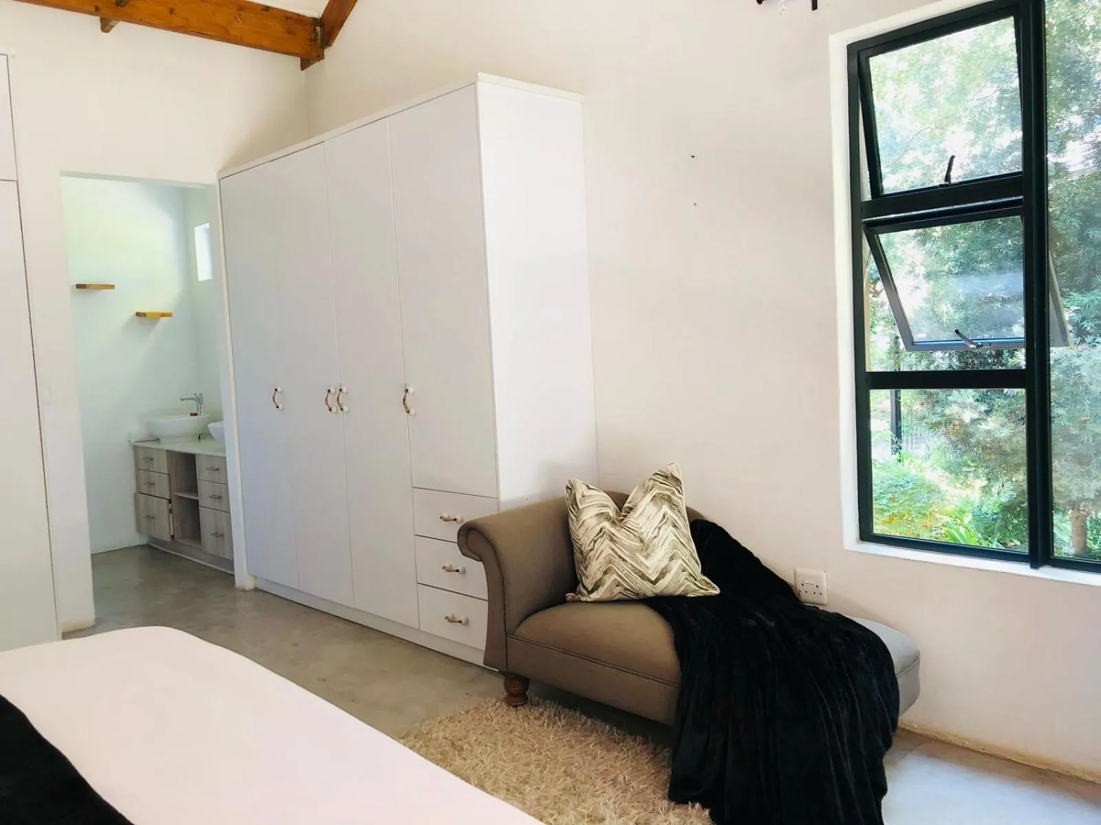 Sand River Guest House