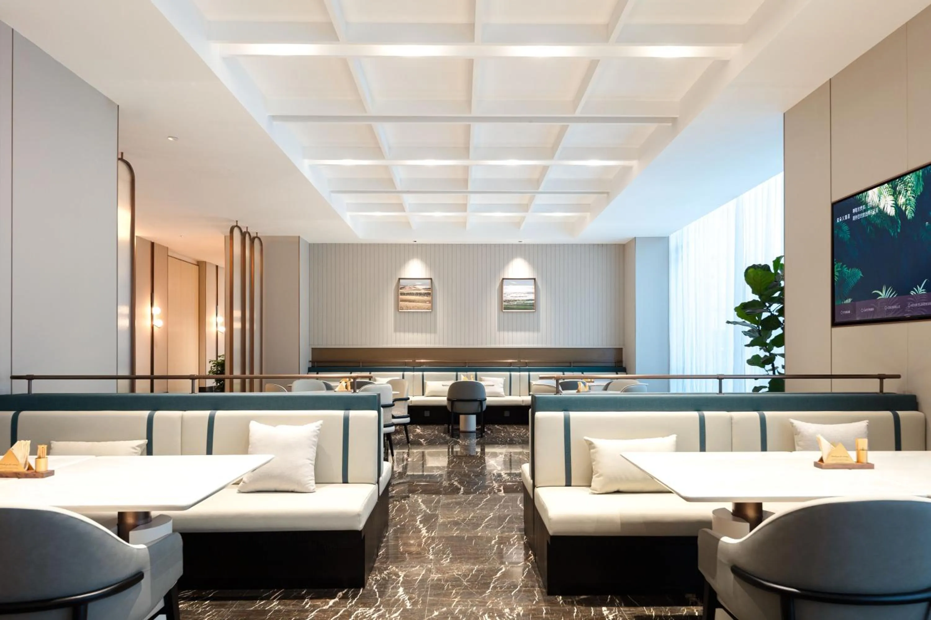 Restaurant/places to eat in Atour X Hotel Shanghai Songjiang Ronglei East Road