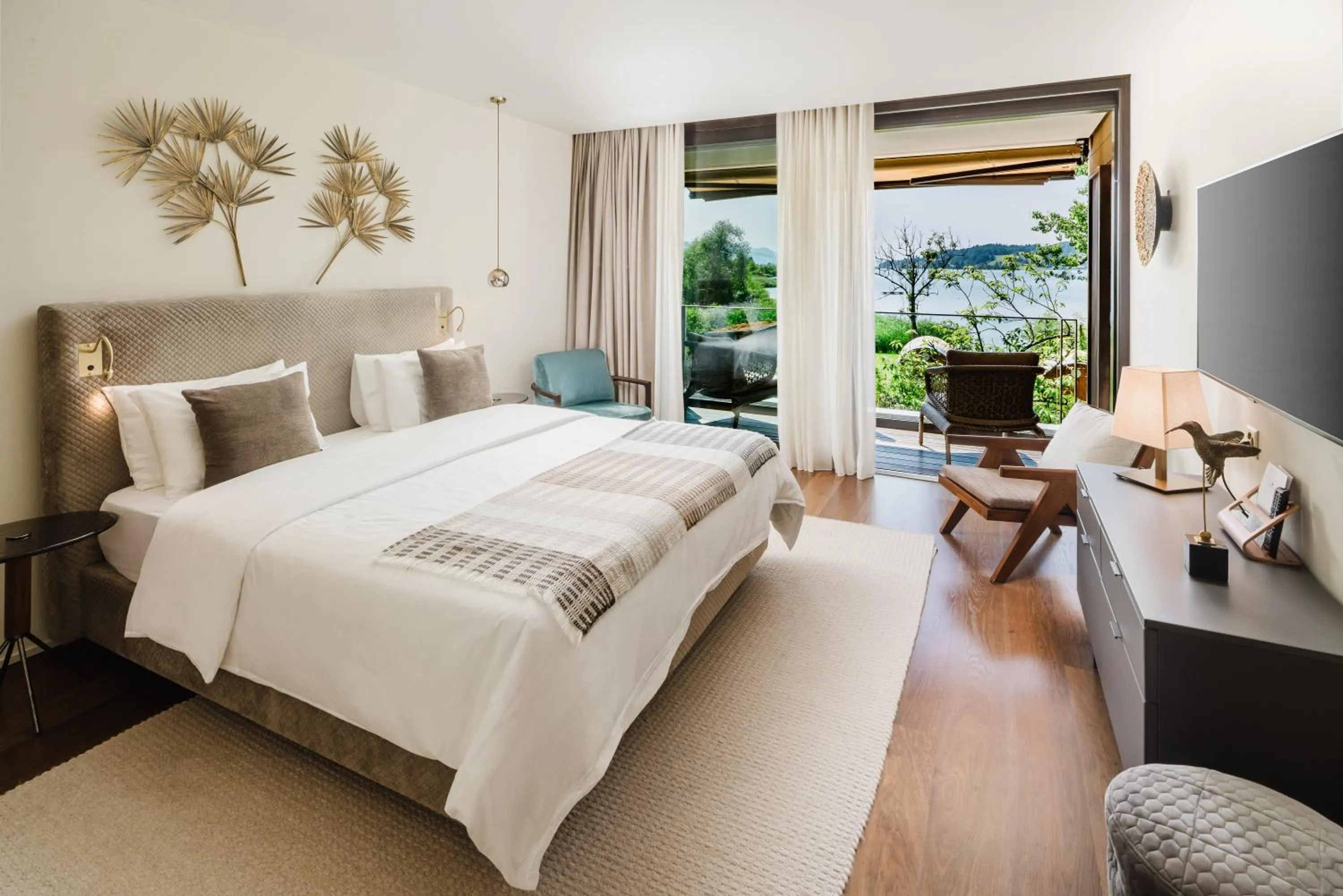 View (from property/room), Bed in Strandhotel Schmerikon