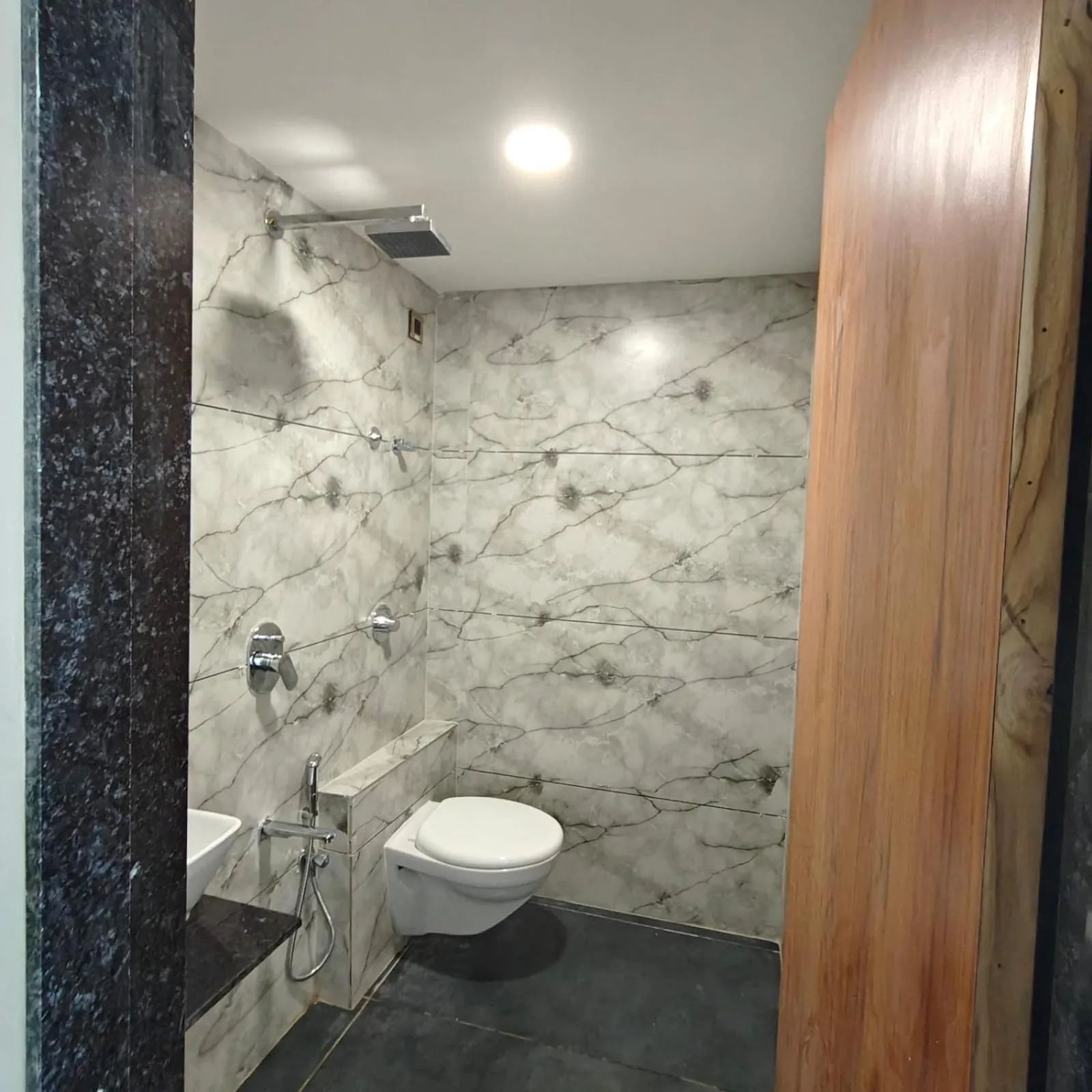 Bathroom in Hotelmaple tree