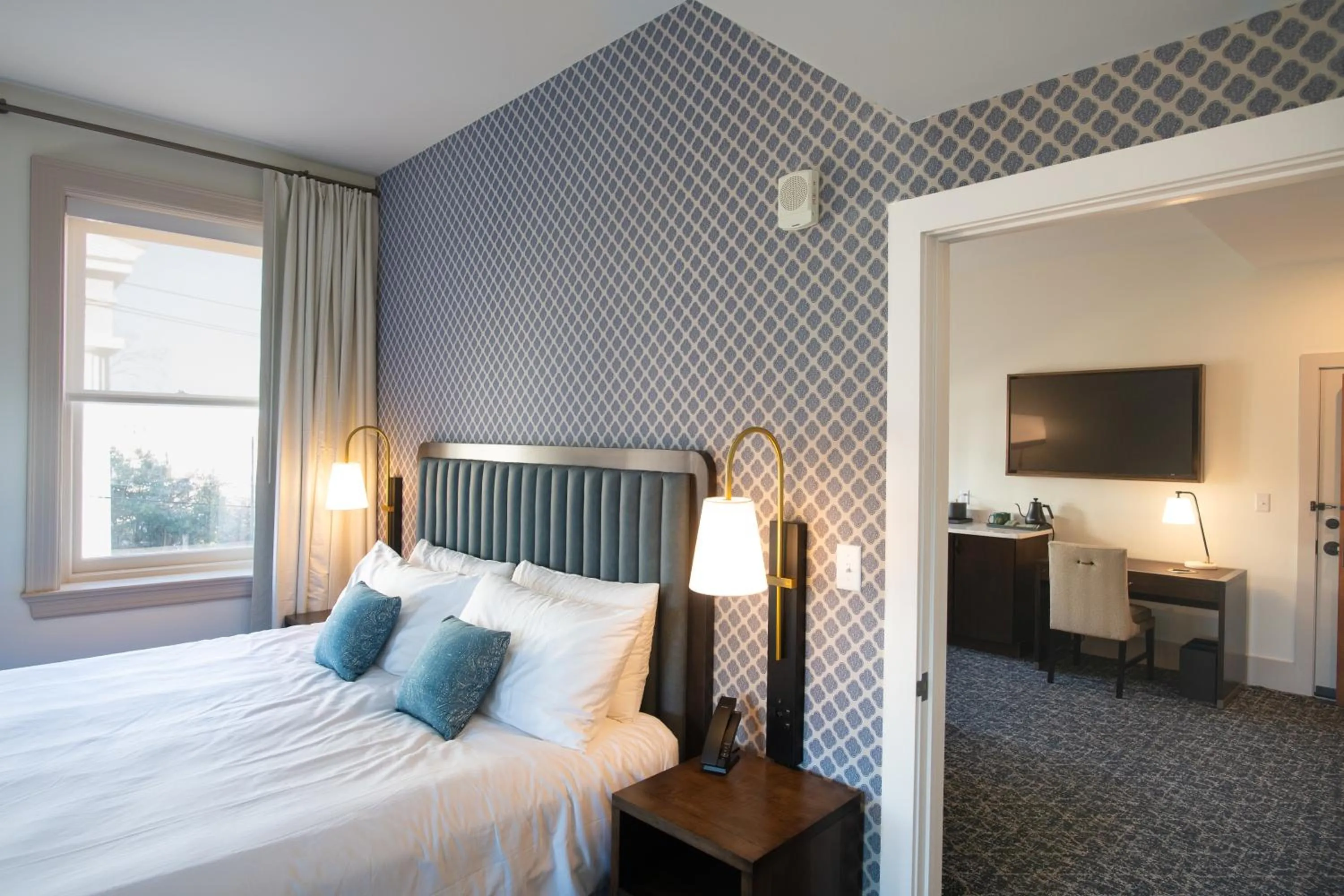 Bed in Hotel Petersburg, Tapestry Collection By Hilton