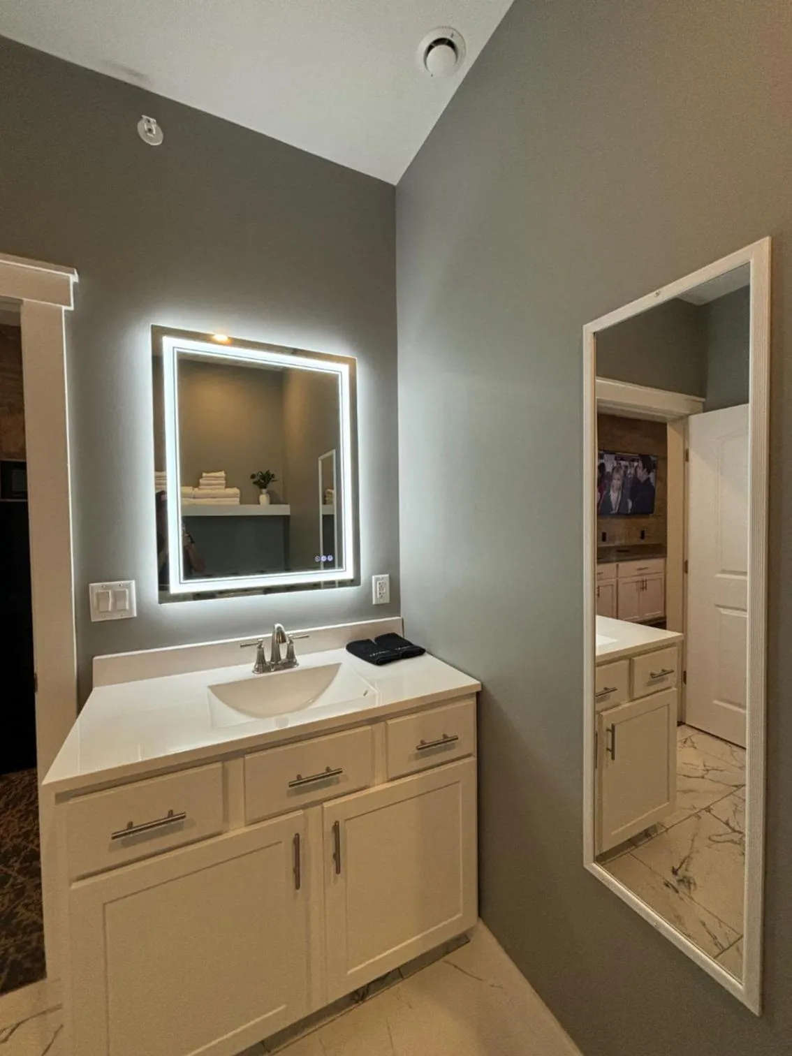 Bathroom in Stone Park Ellsworth-Bar Harbor