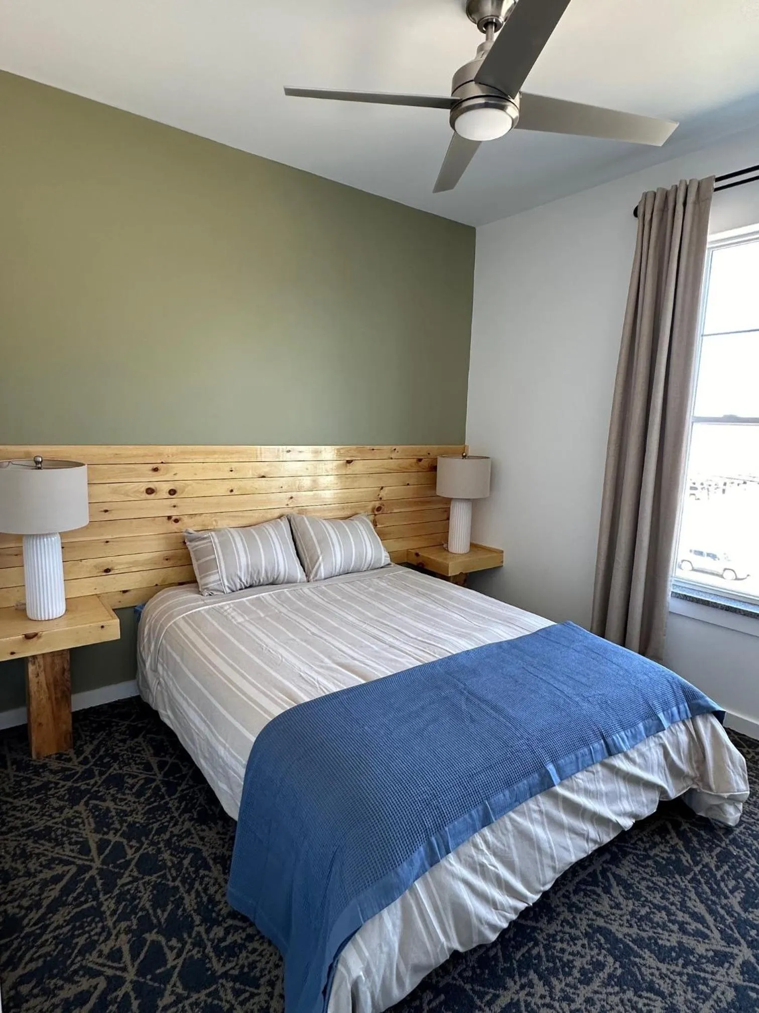 Bedroom, Bed in Stone Park Ellsworth-Bar Harbor