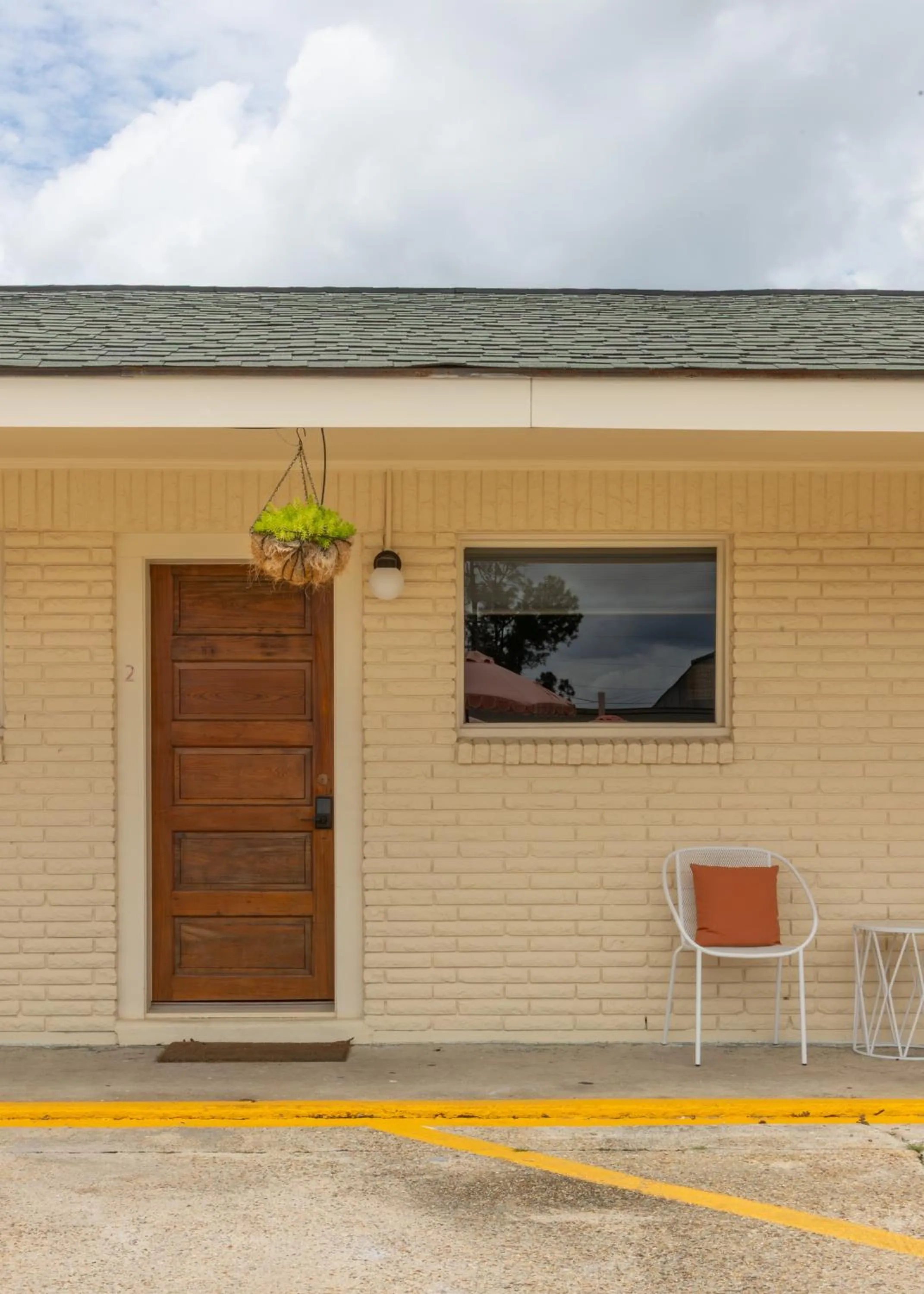 Property building in Driftwood Motel