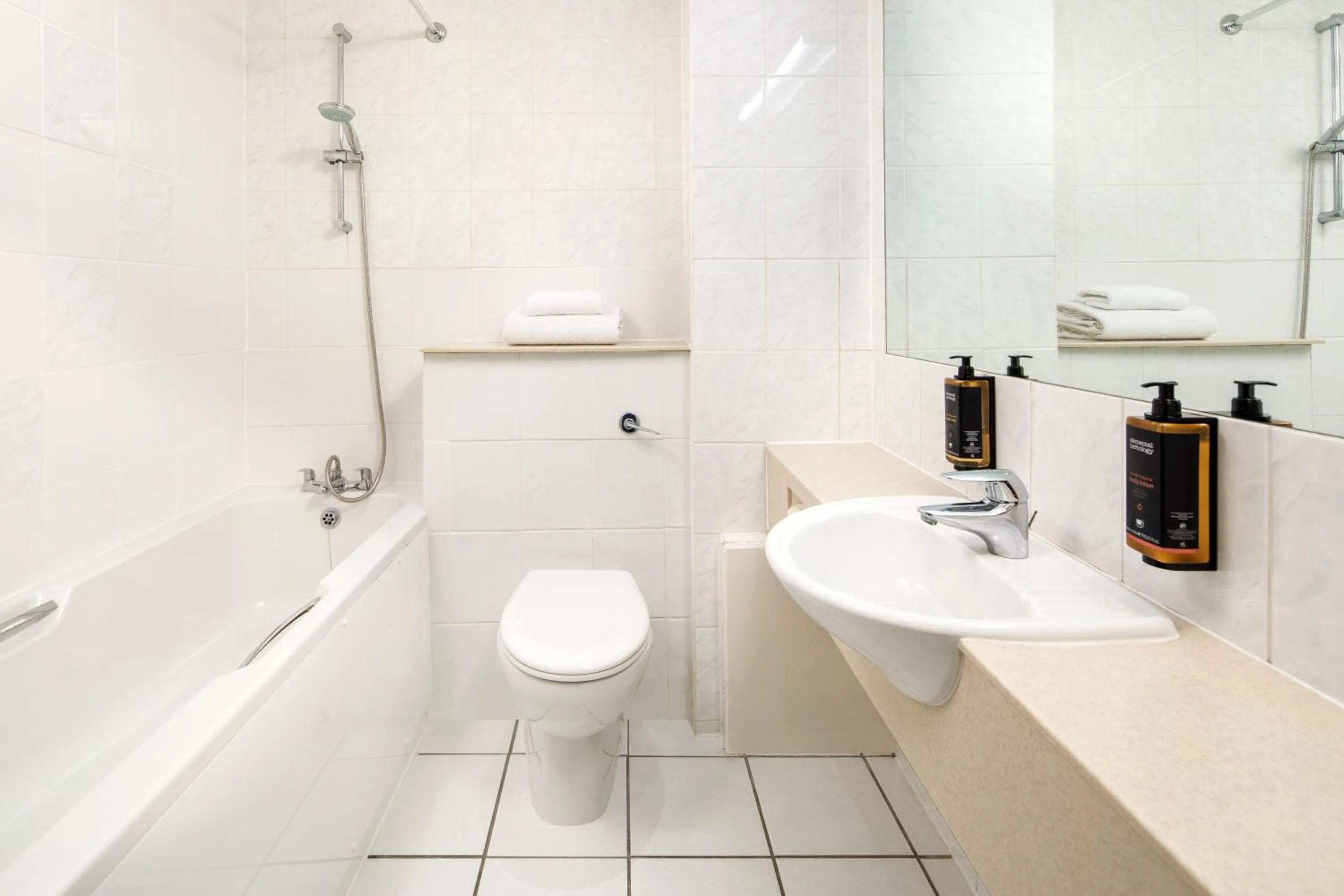 Shower in The Harlow Hotel By AccorHotels