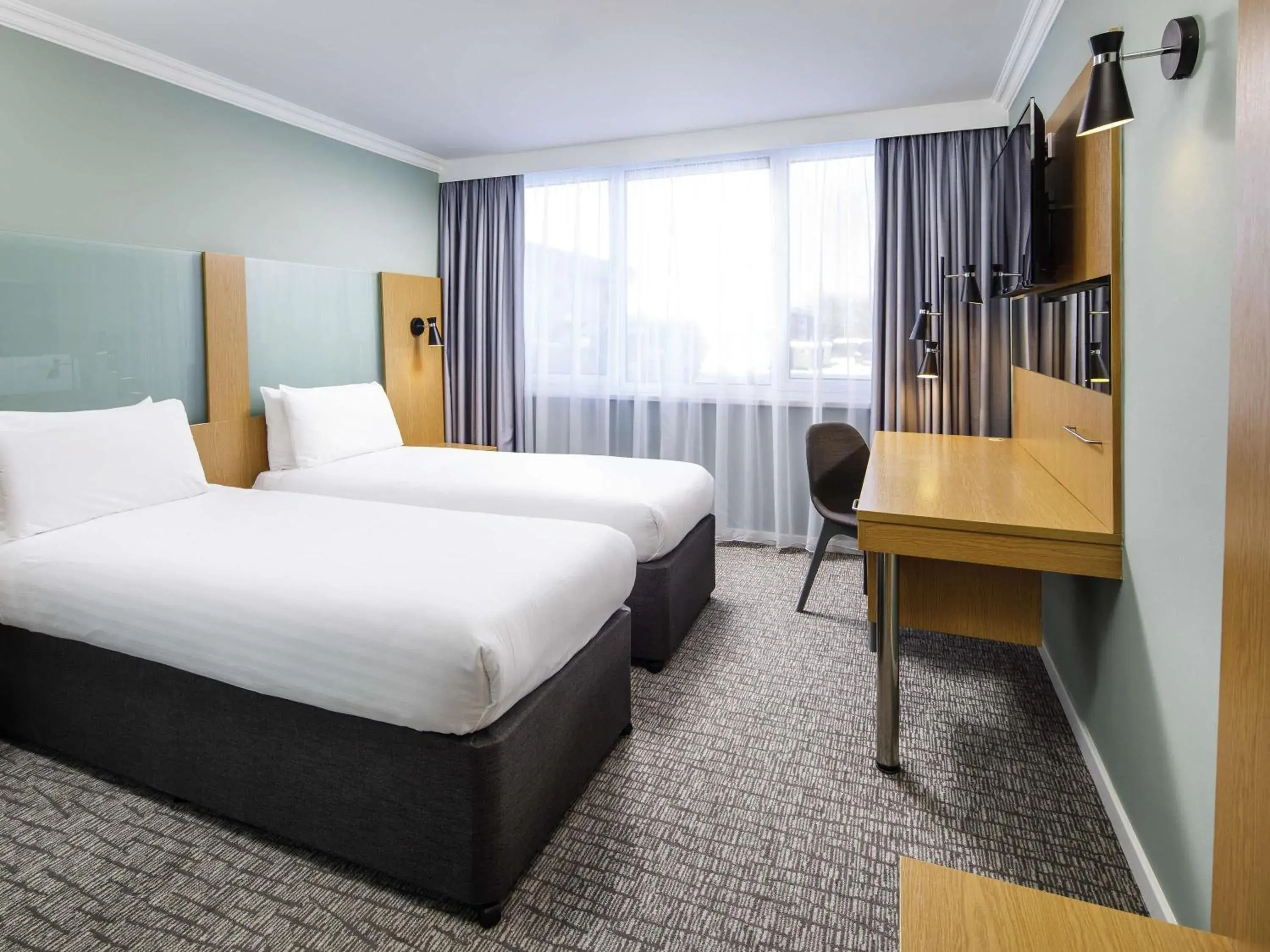Classic Twin Room in The Harlow Hotel By AccorHotels Classic Twin Room in The Harlow Hotel By AccorHotels