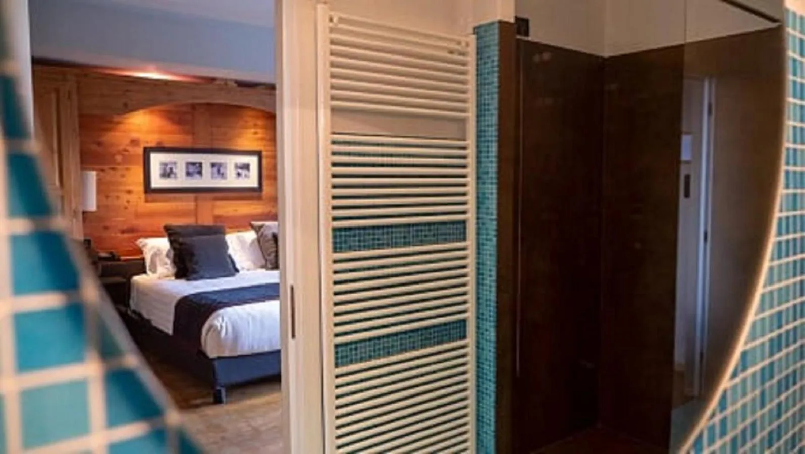 Bed in Chaberton Lodge & Spa