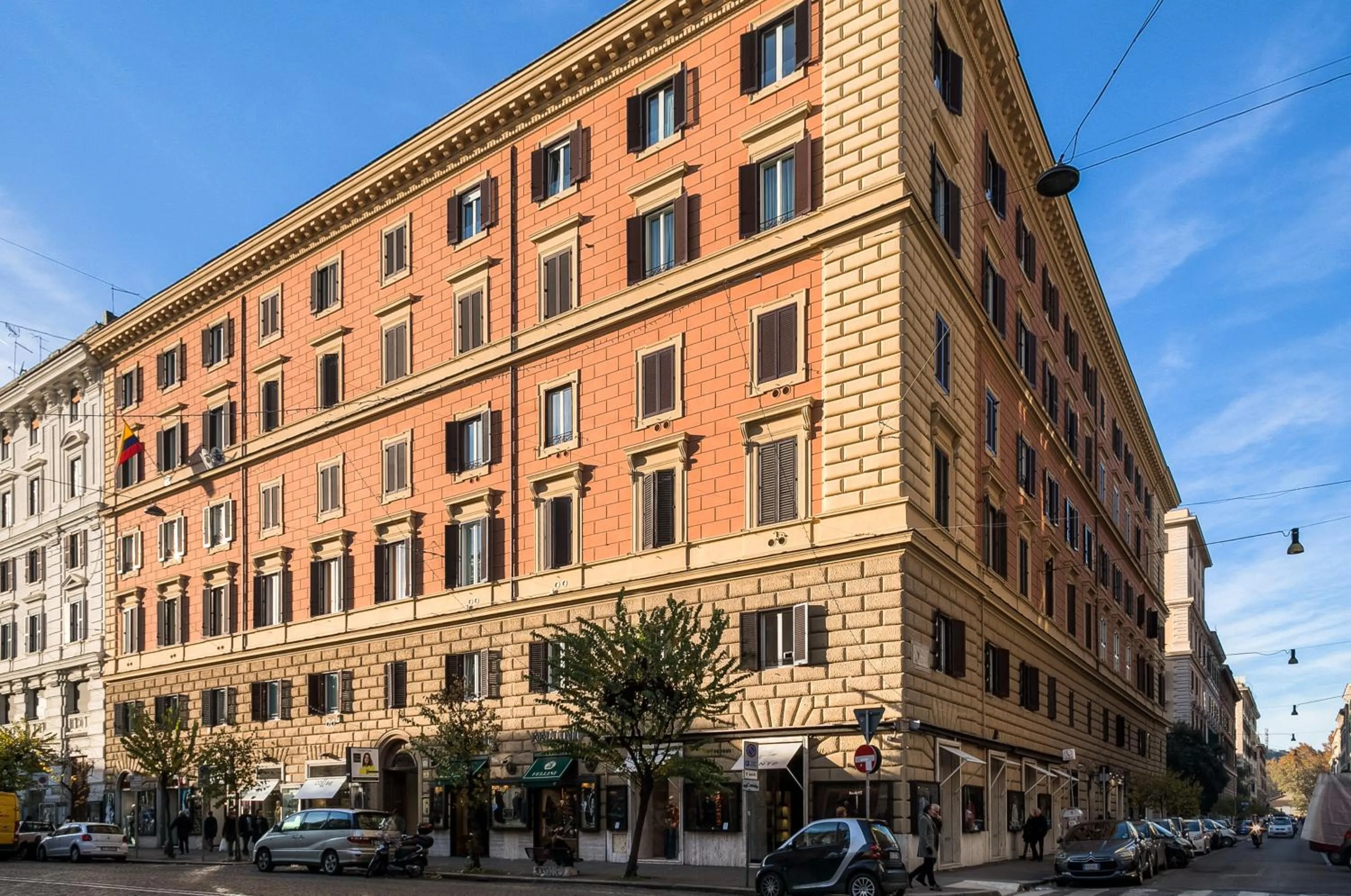 Facade/entrance in Flat 285 La Suite