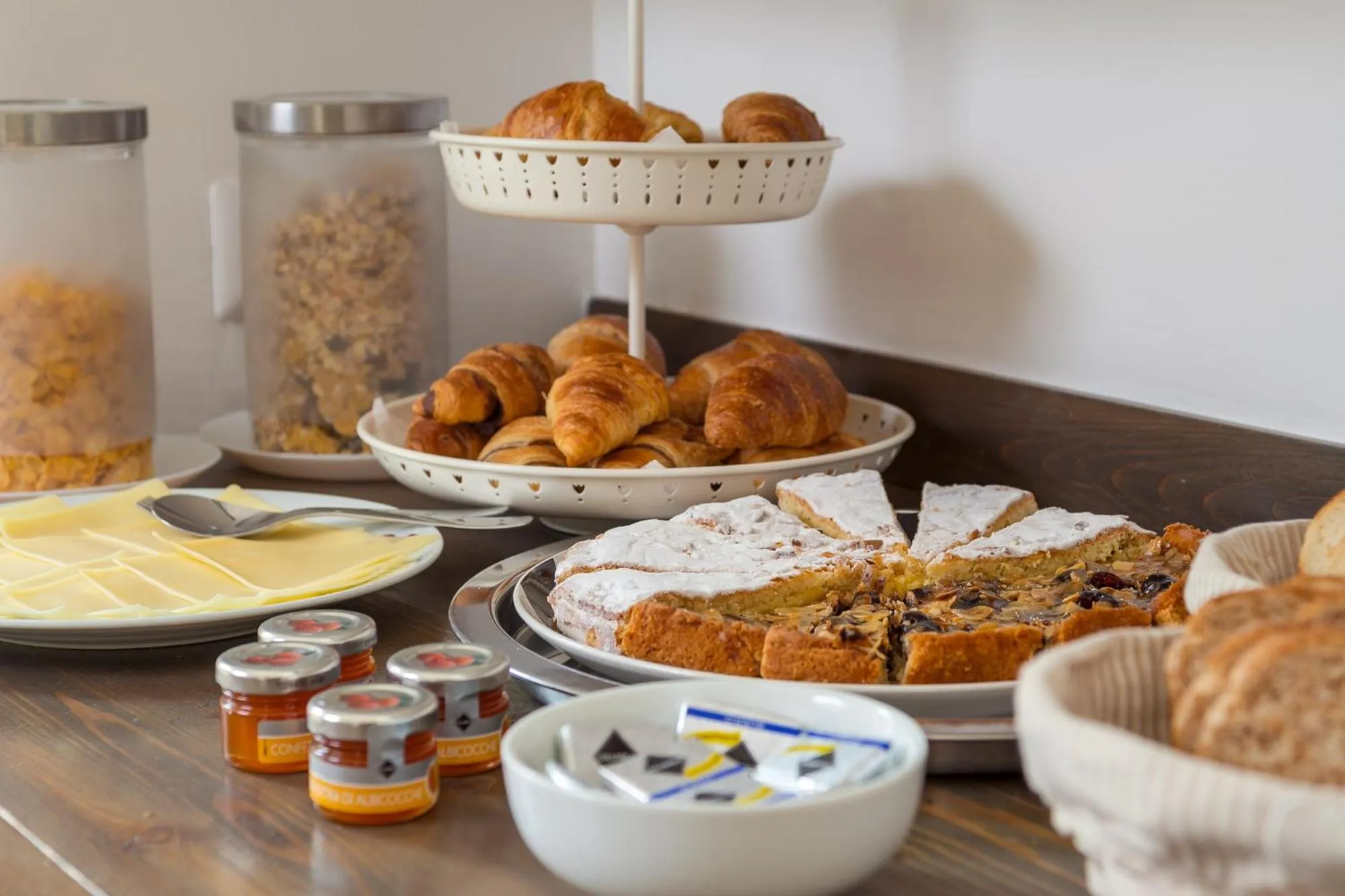 Food and drinks in Flat 285 La Suite