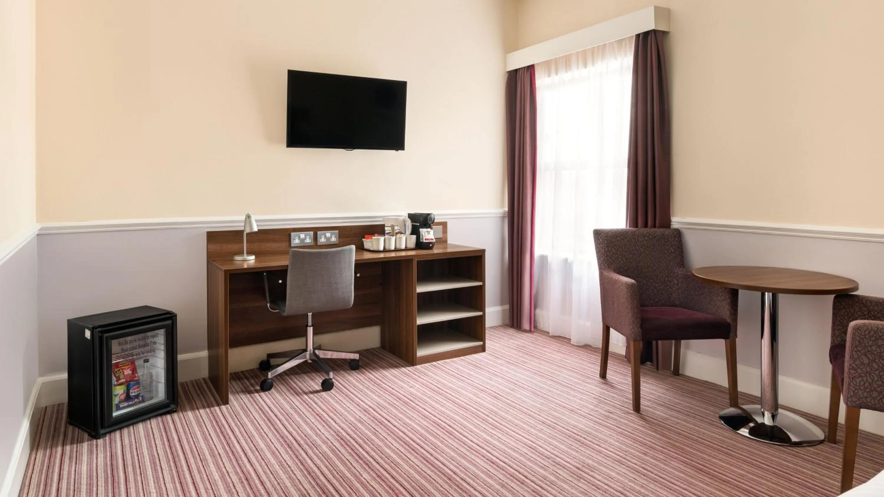 Bed in Holiday Inn Rotherham-Sheffield M1,Jct.33 by IHG