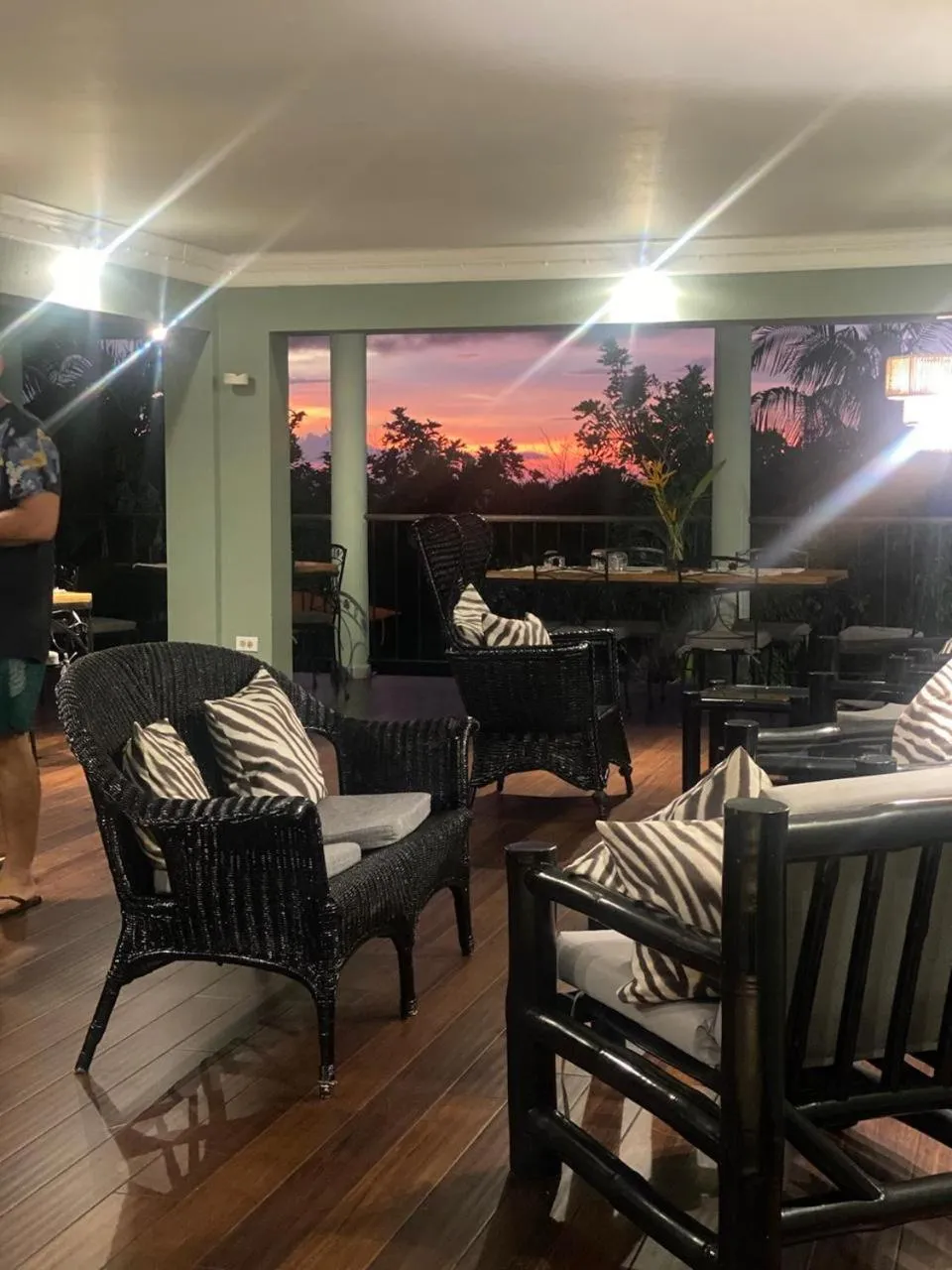 Restaurant/places to eat in LF Jungle Retreat