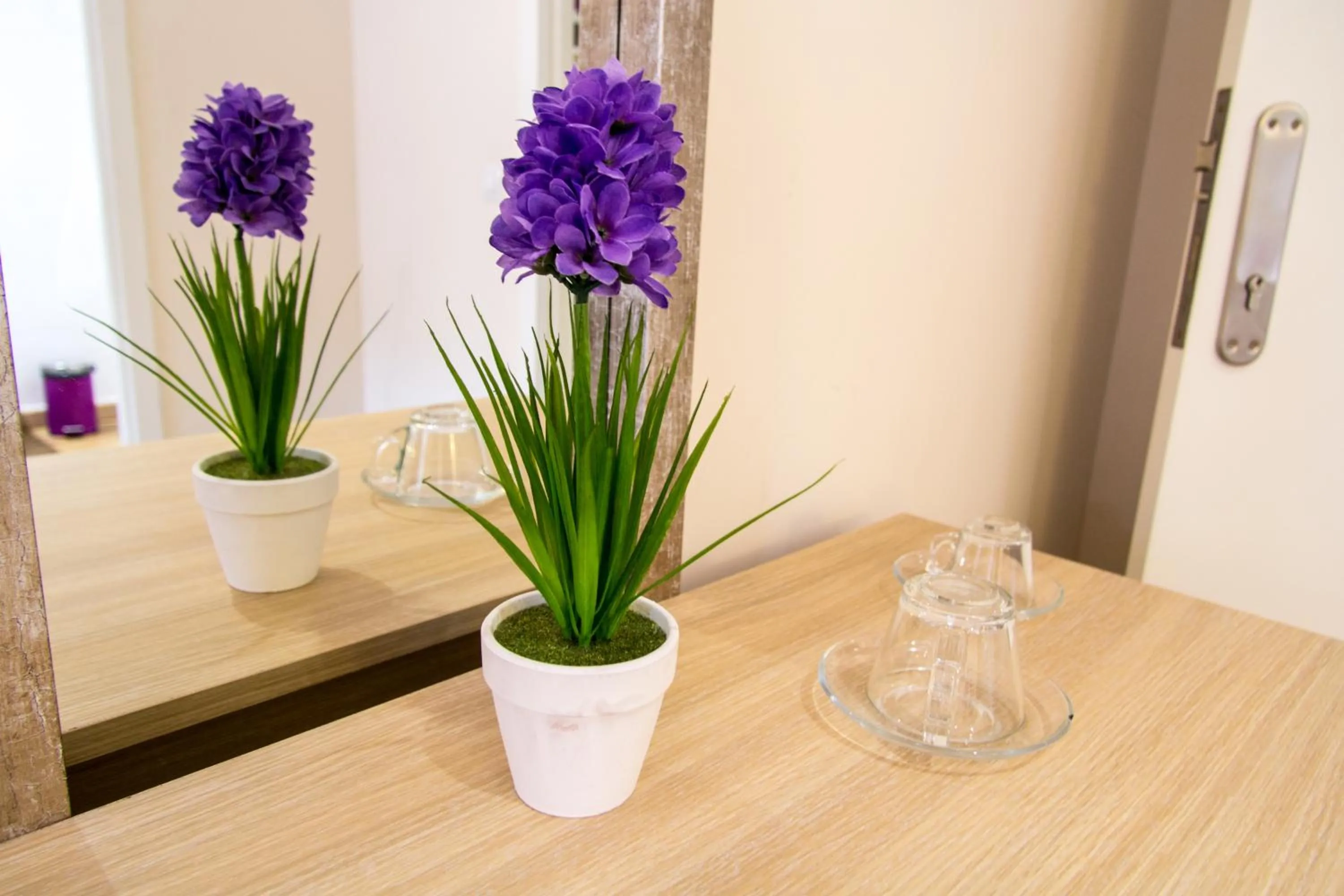 Decorative detail in Hostal Barcelona Travel