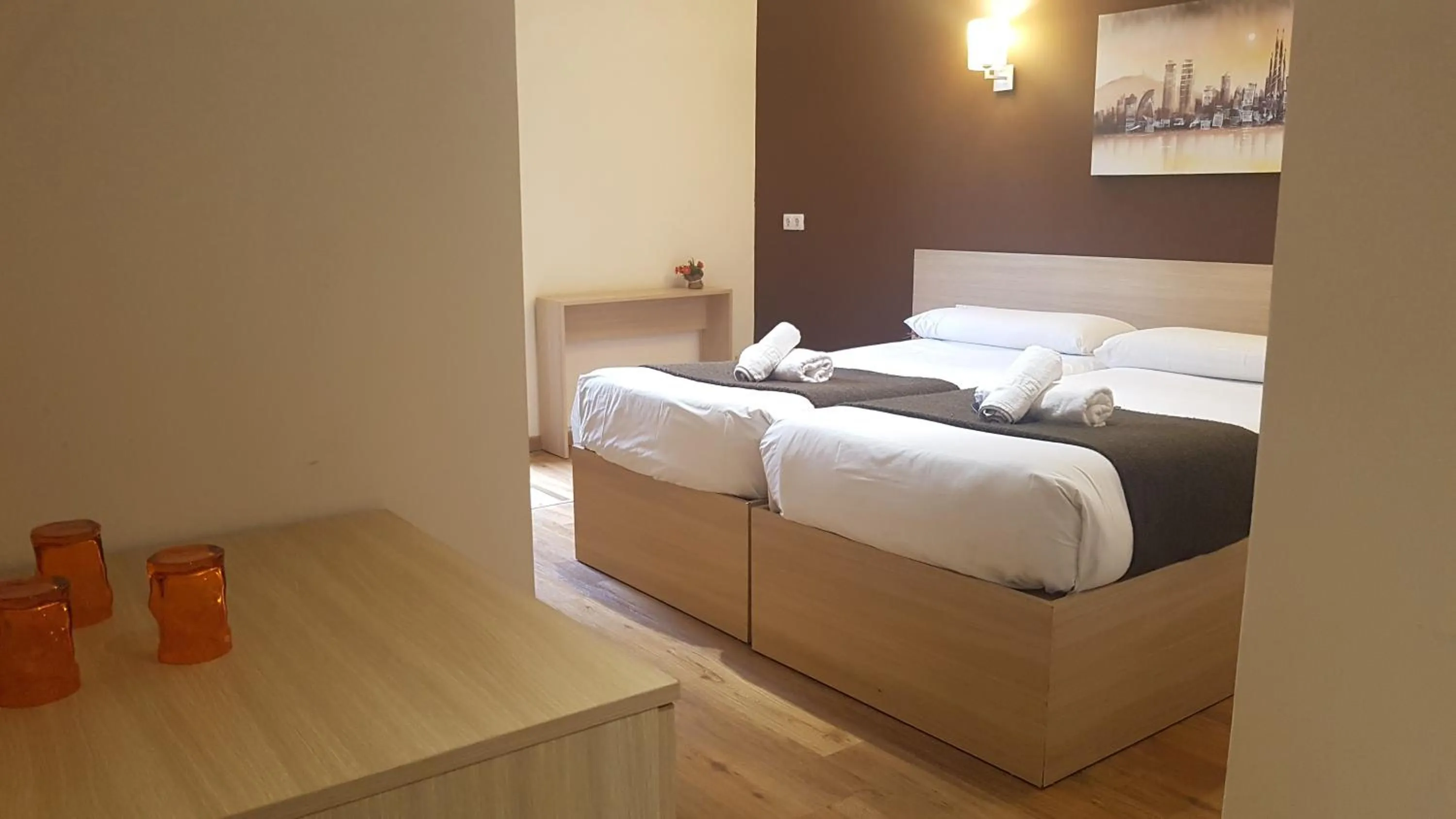 Bed in Hostal Barcelona Travel