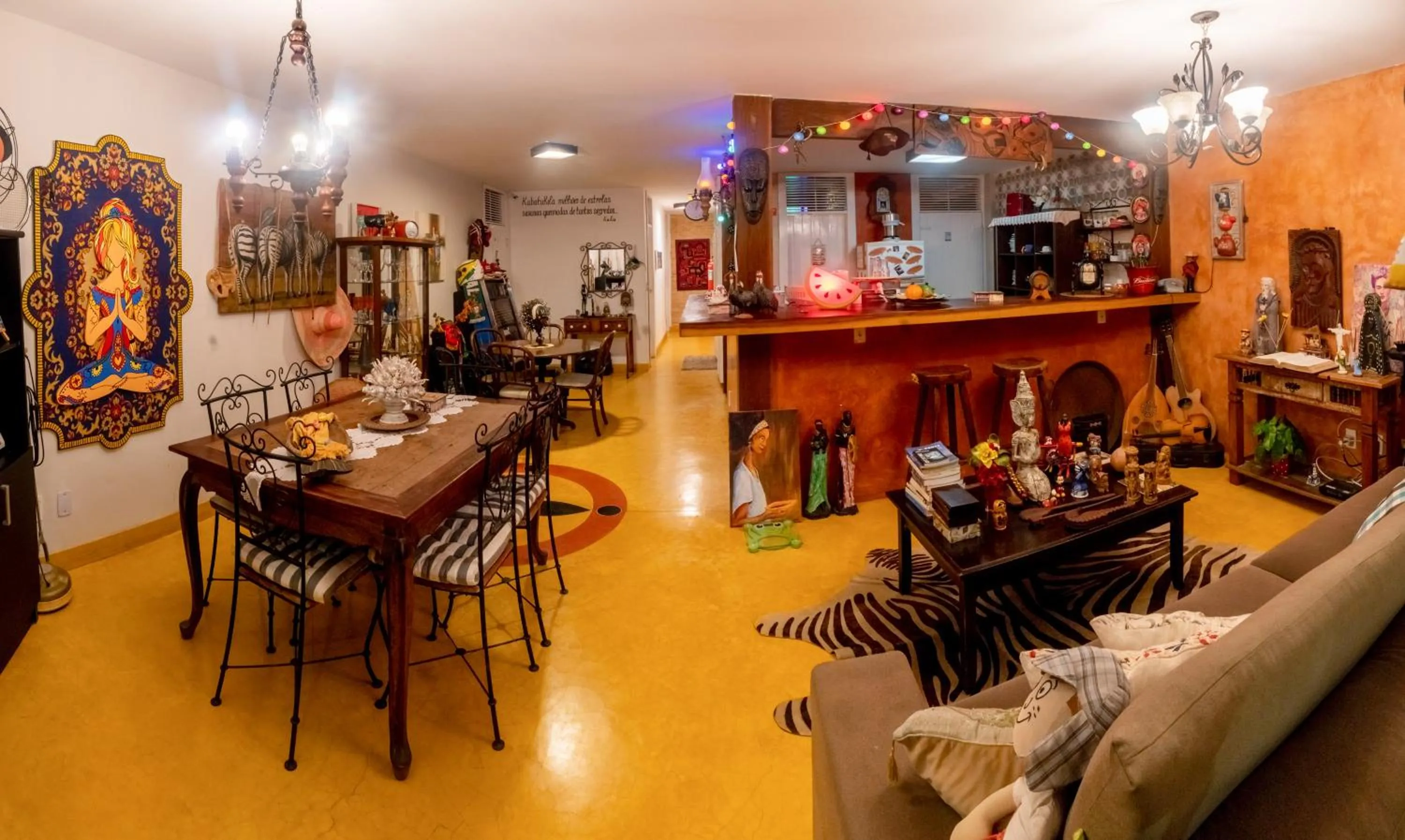 Communal lounge/ TV room in Kabatukila Pousada