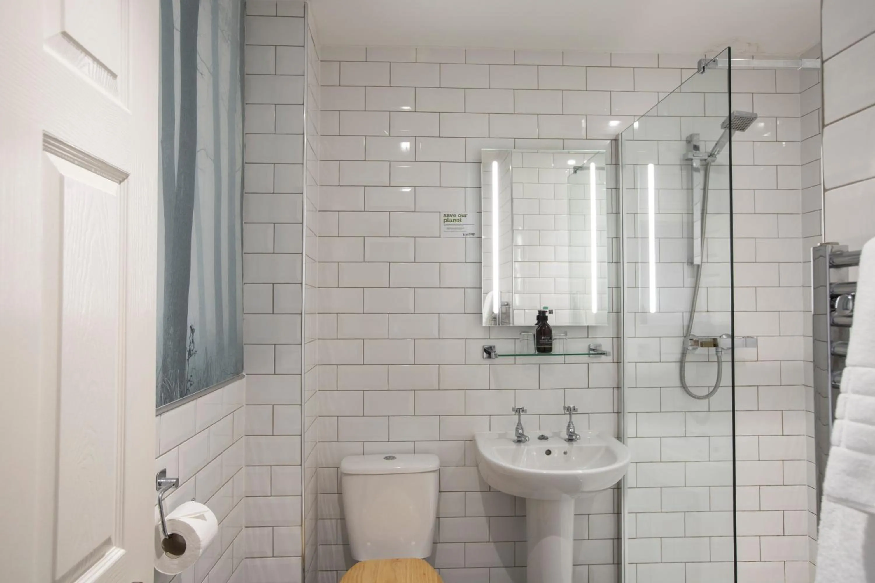 Bathroom in Boat Country Inn and Restaurant