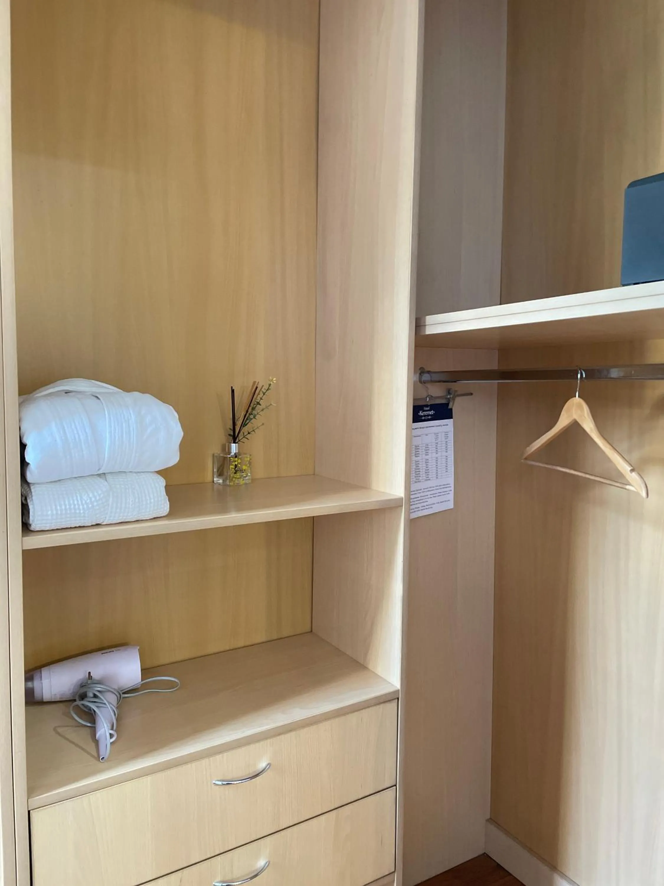 wardrobe in Apart Hotel 5