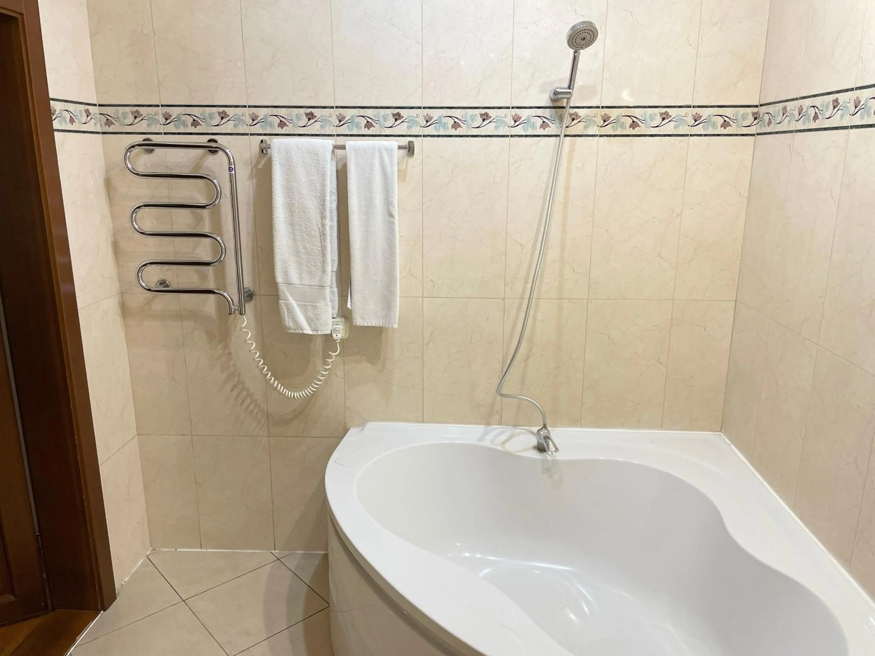 Bath in Apart Hotel 5