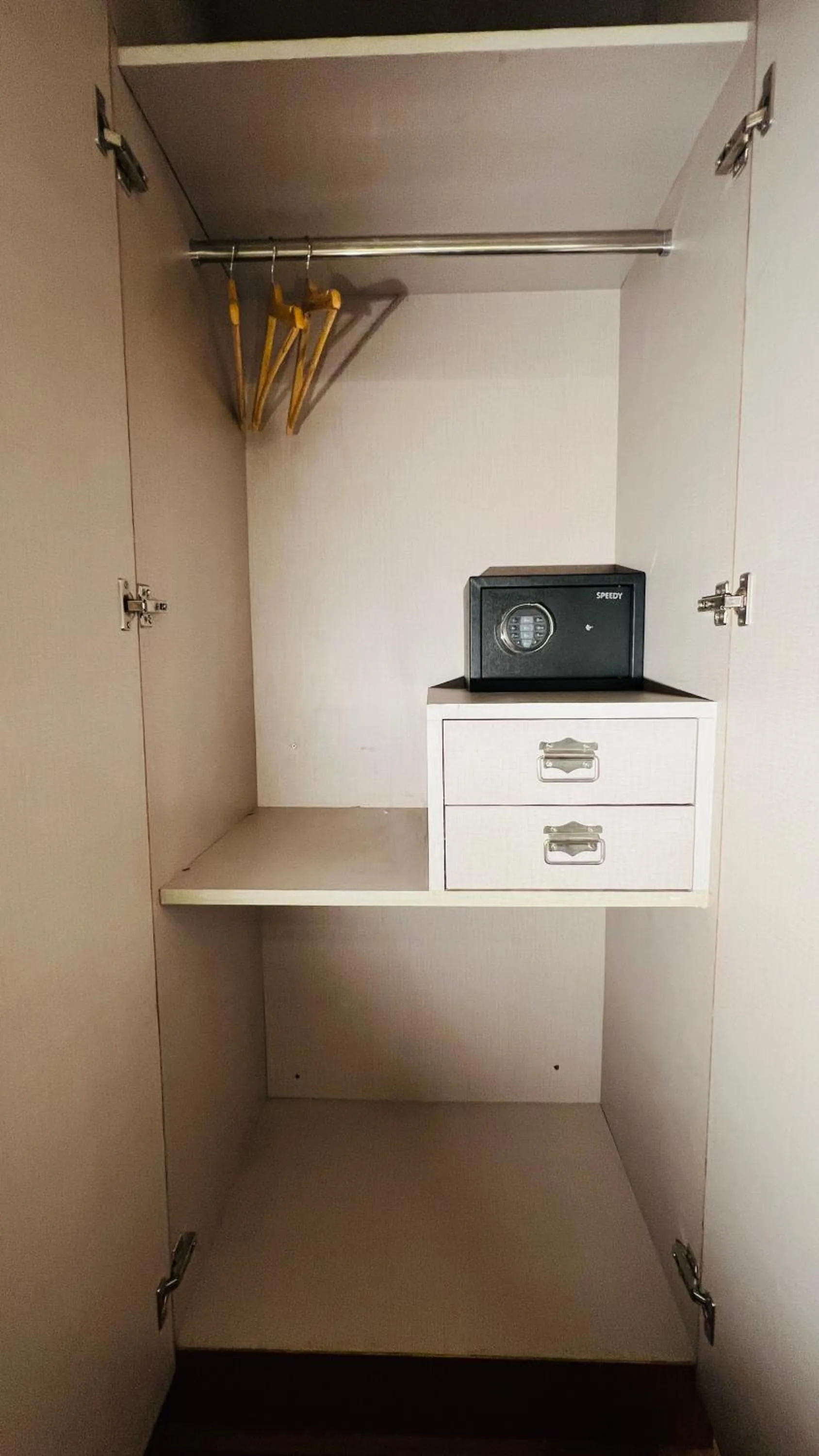 safe in Hotel Aashraya