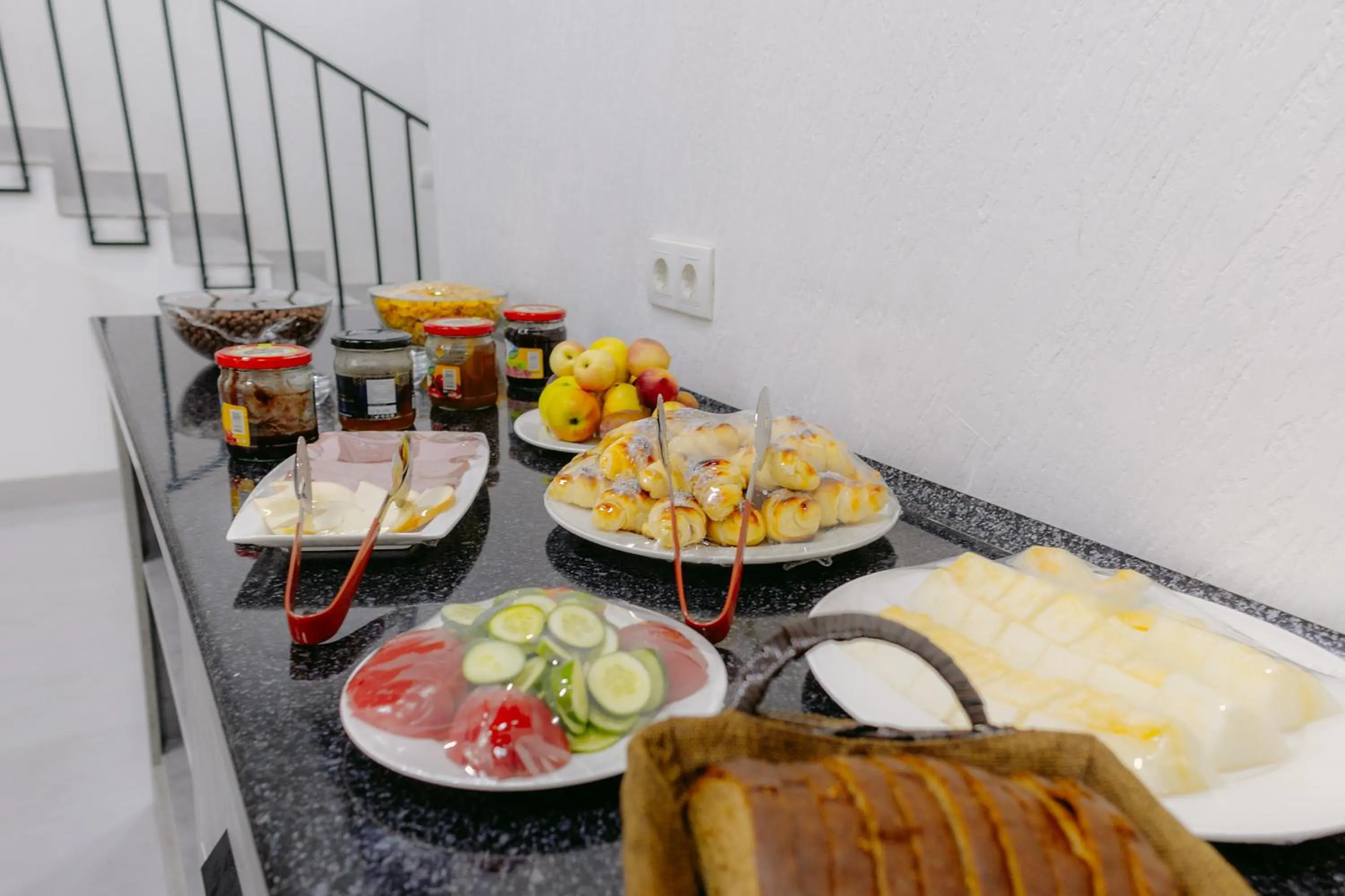 Food and drinks in SADI Hotel