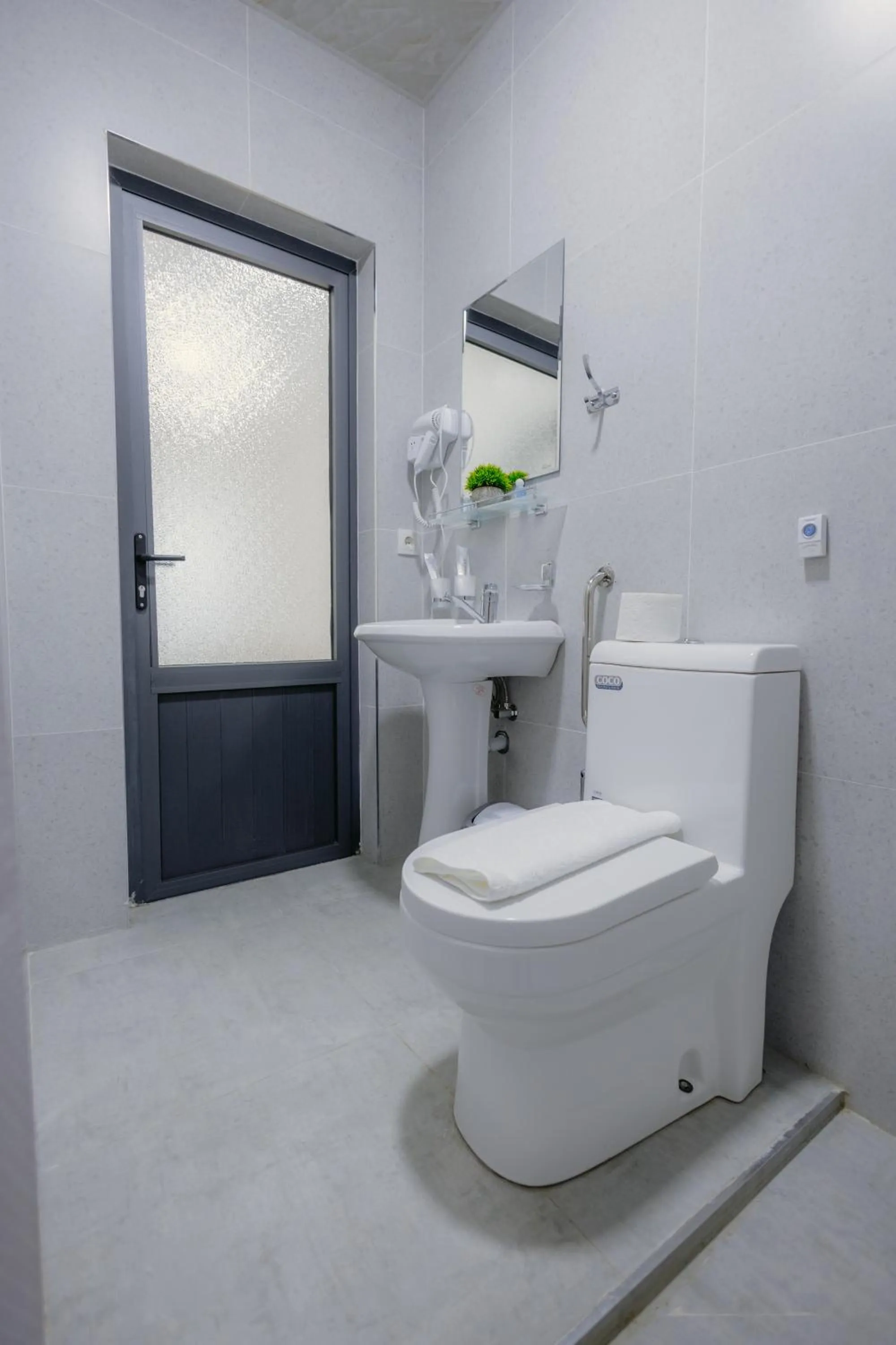 Toilet in SADI Hotel