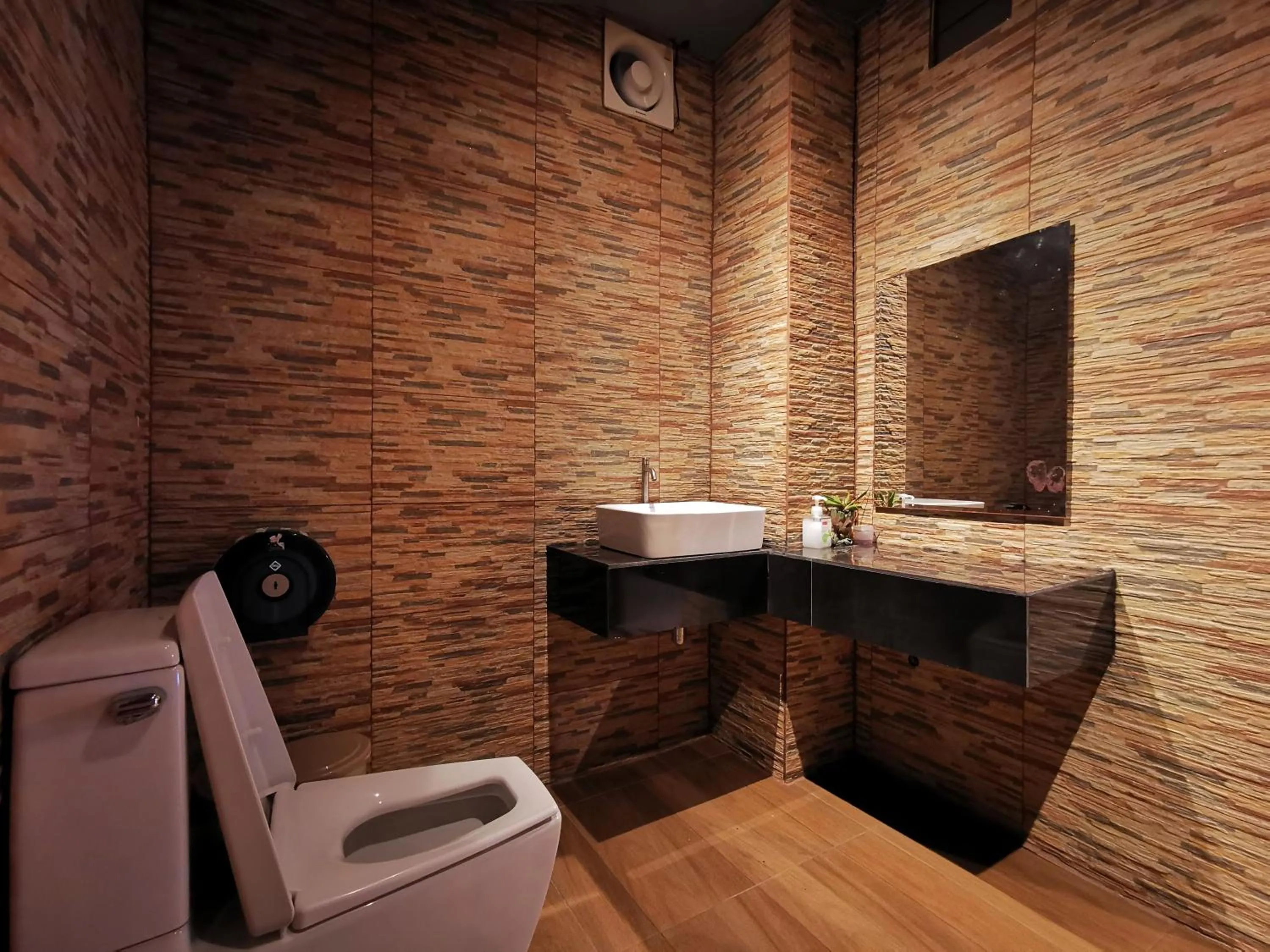 Bathroom in Hi Samui Hostel