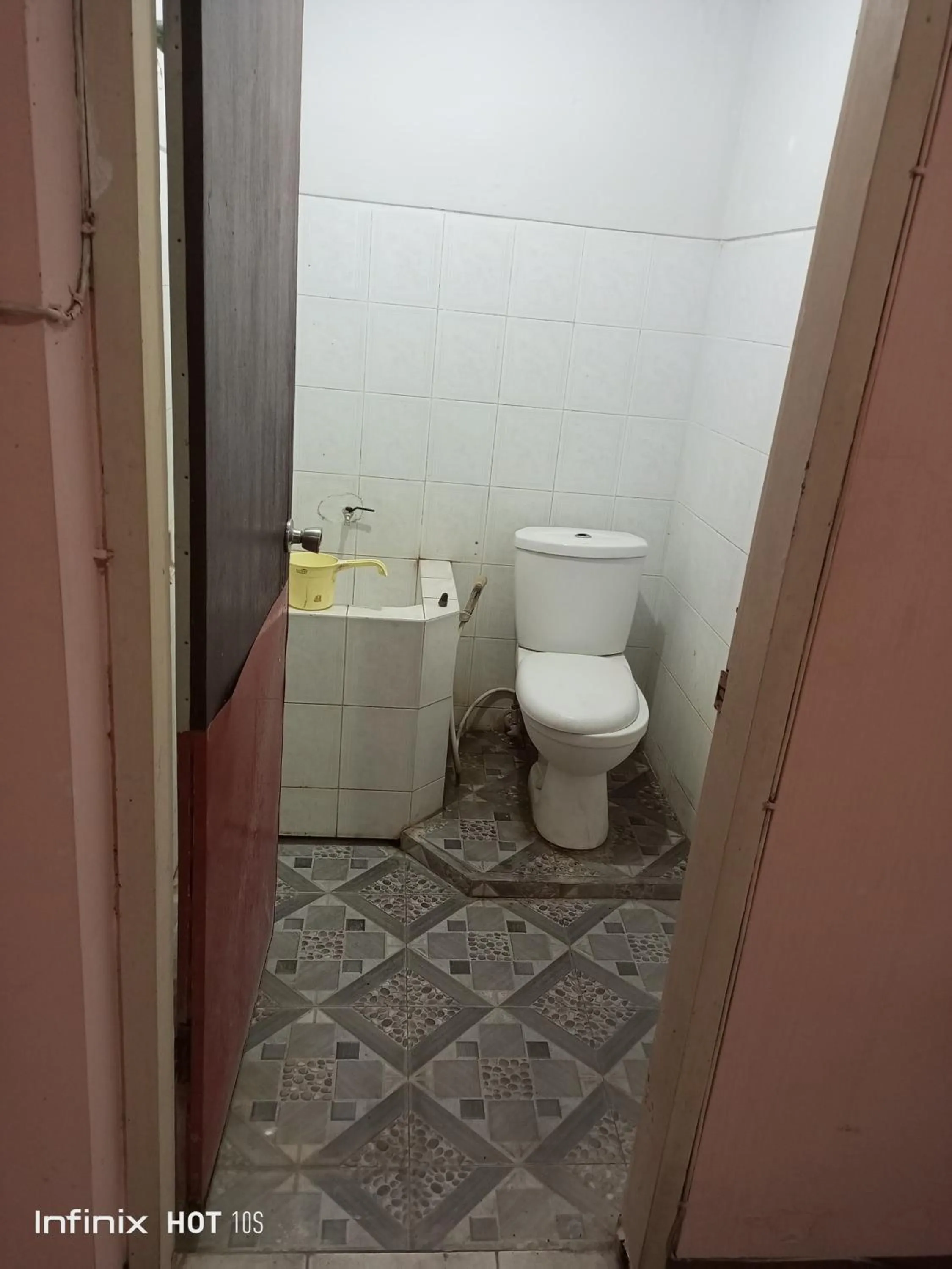 Bathroom in Hotel Tirtonadi Permai