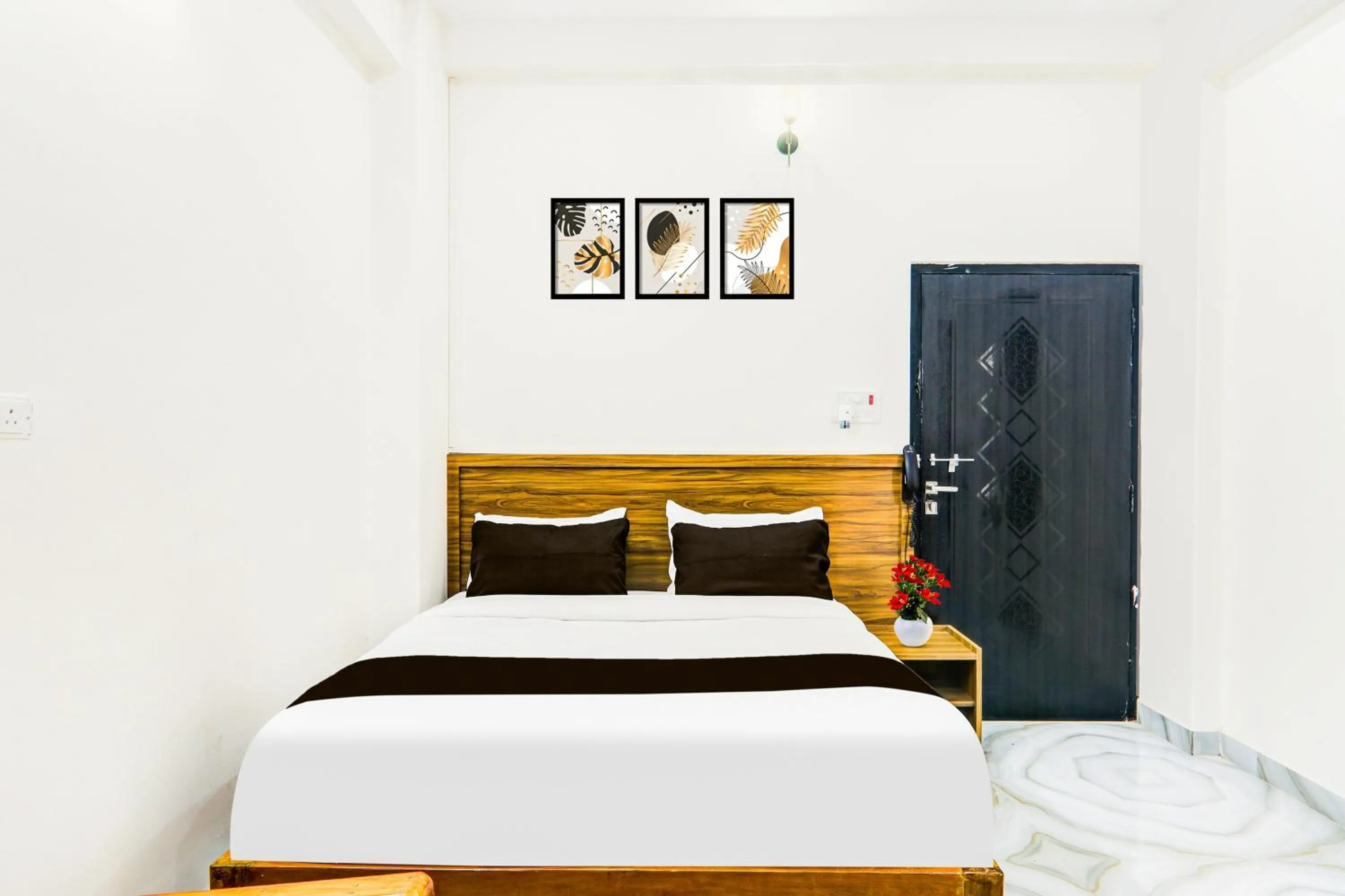 Bedroom, Bed in Super Collection O Chitaipur IIT BHU Campus Varanasi