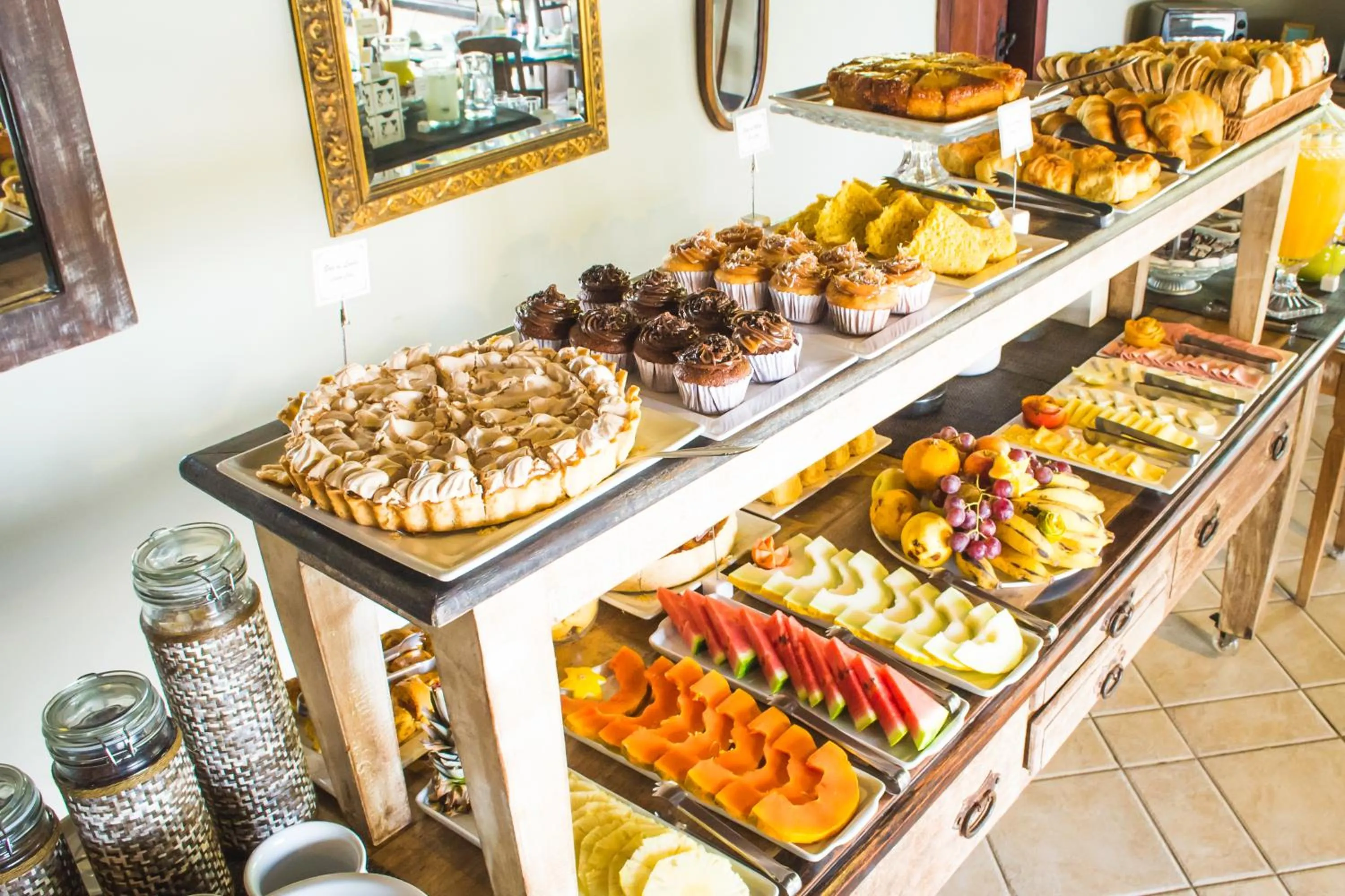Breakfast in Pousada Praia João Fernandes